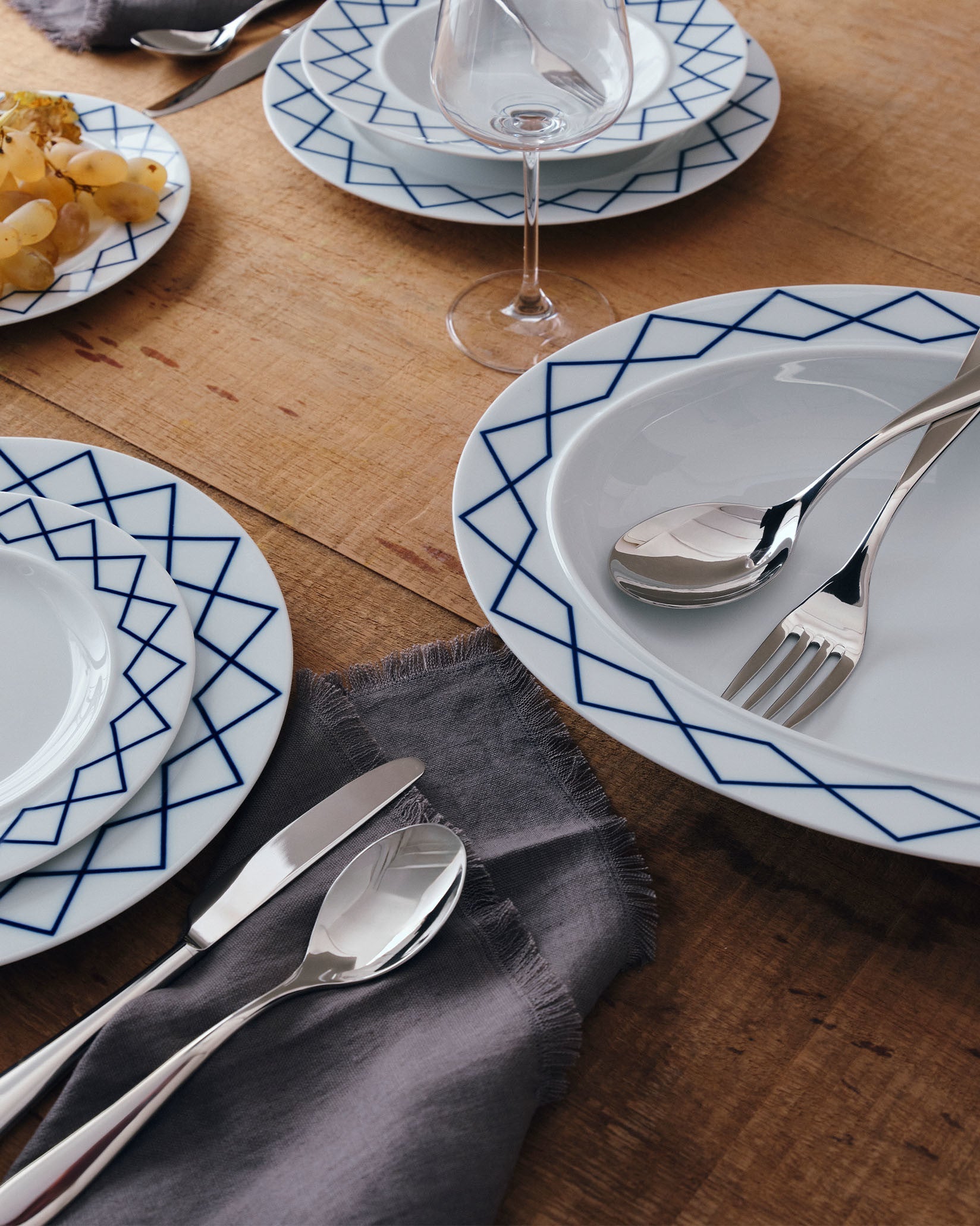 Alessi La Bella Tavola and My Beautiful China Oval Serving Plate