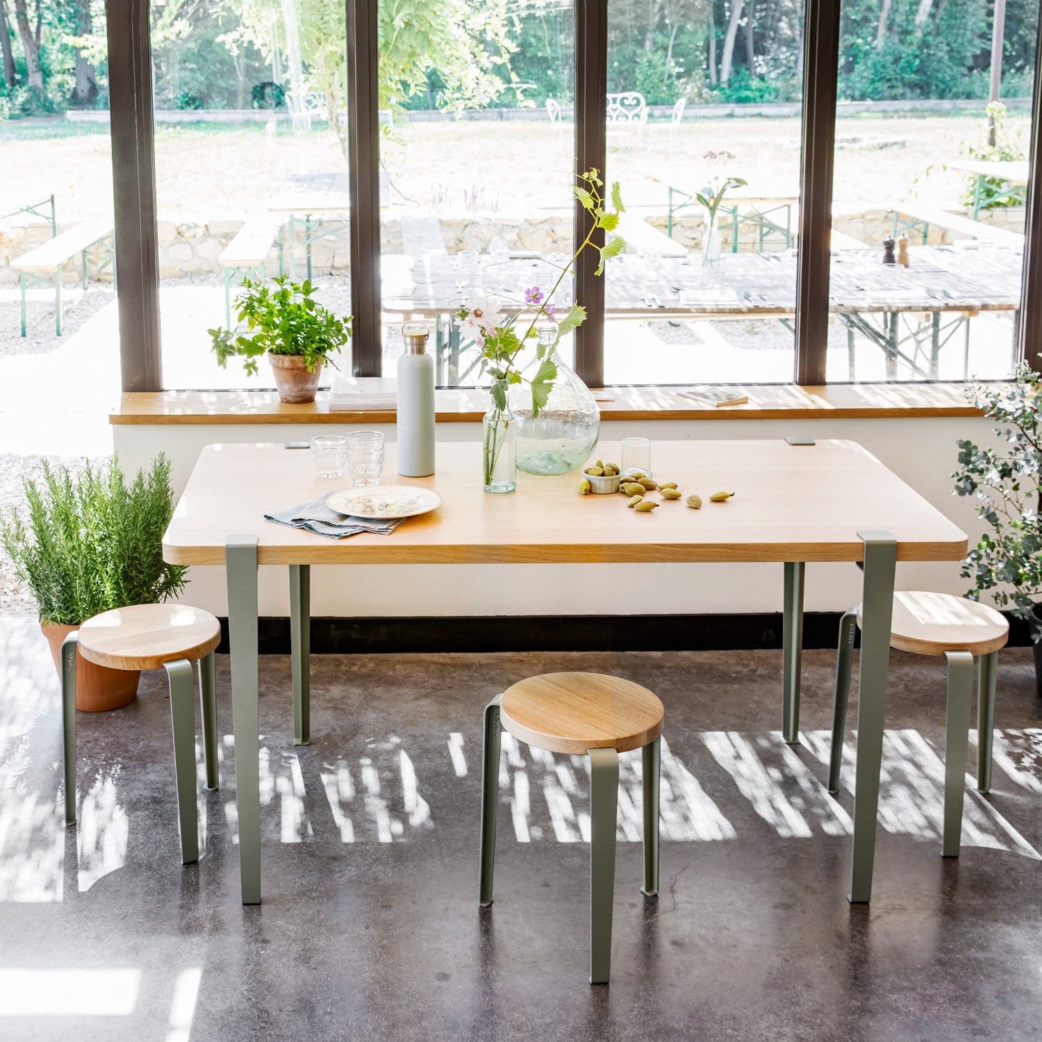 TIPTOE LOU stool - solid oak