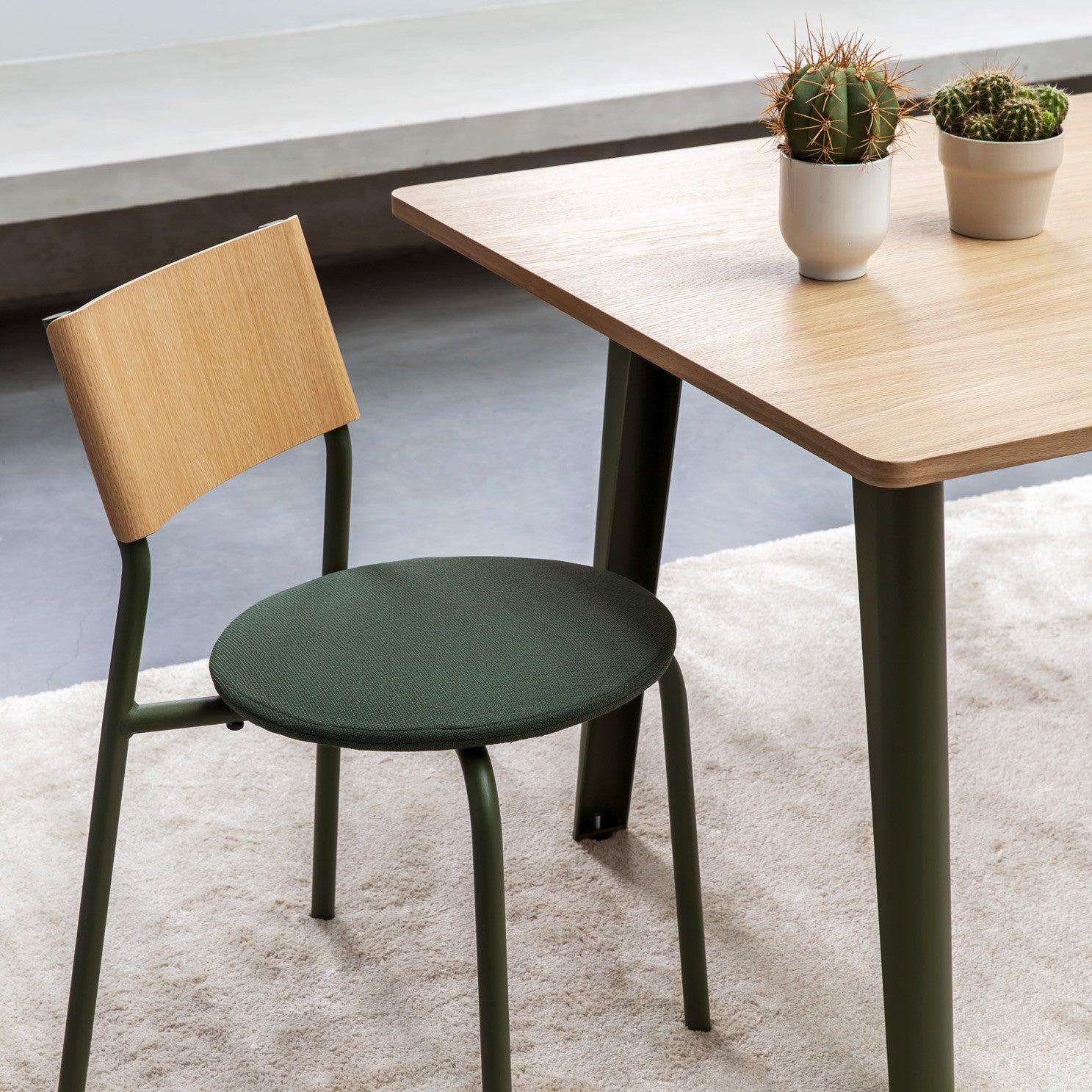 TIPTOE NEW MODERN meeting table - eco-certified wood