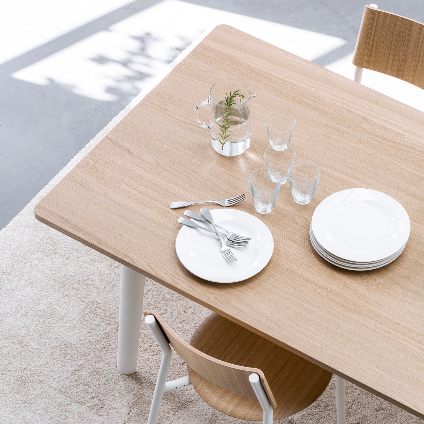 TIPTOE NEW MODERN dining table - eco-certified wood