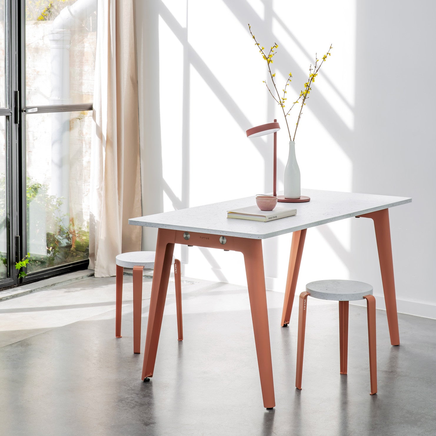 TIPTOE NEW MODERN desk - Venezia recycled plastic
