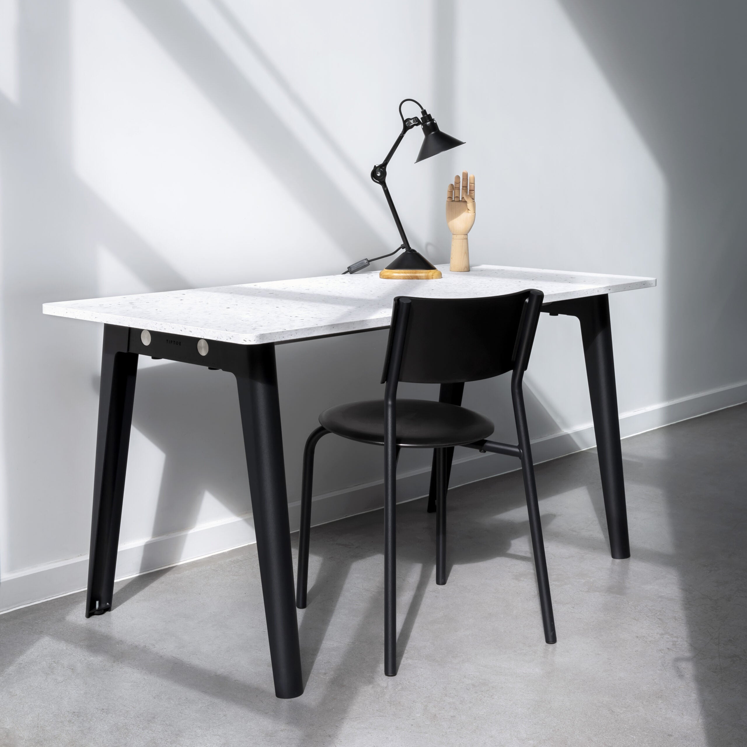 TIPTOE NEW MODERN desk - Venezia recycled plastic
