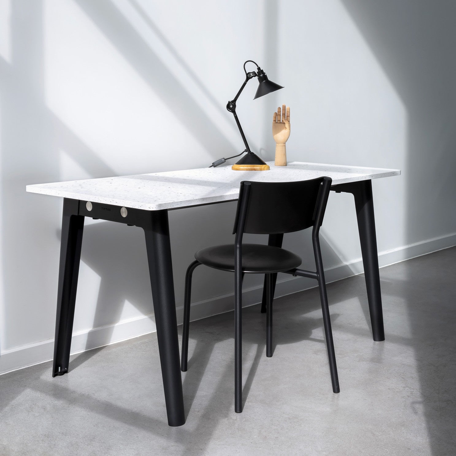 TIPTOE NEW MODERN desk - Venezia recycled plastic