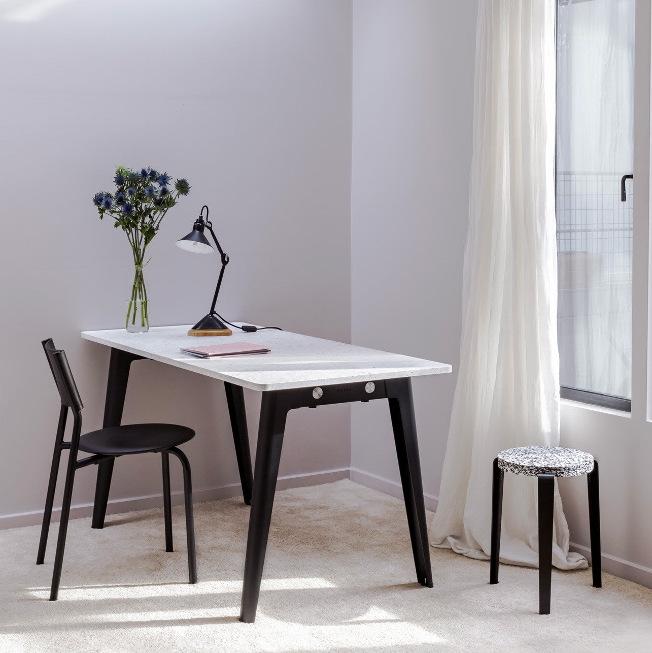TIPTOE NEW MODERN desk - Venezia recycled plastic