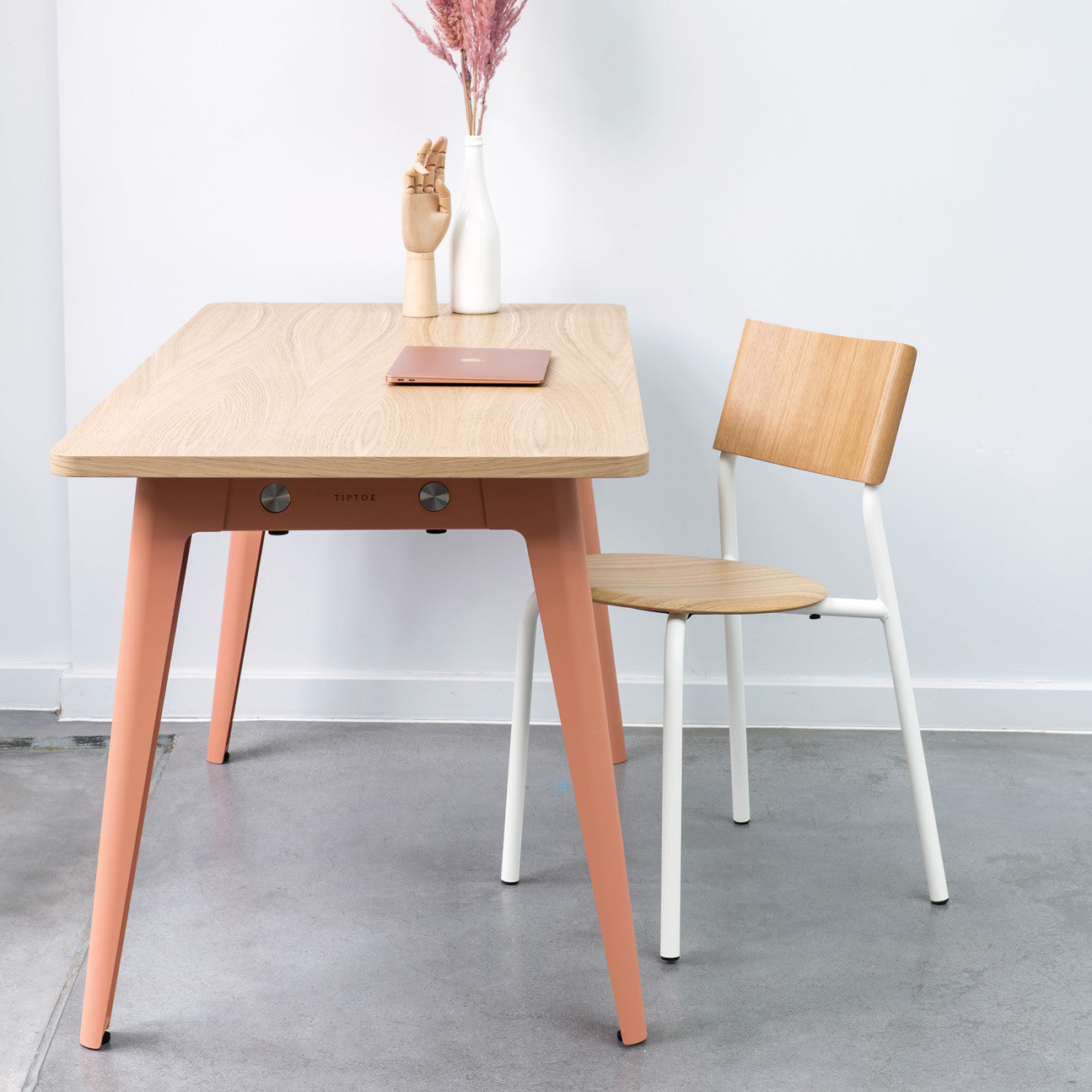 TIPTOE NEW MODERN desk - eco-certified wood
