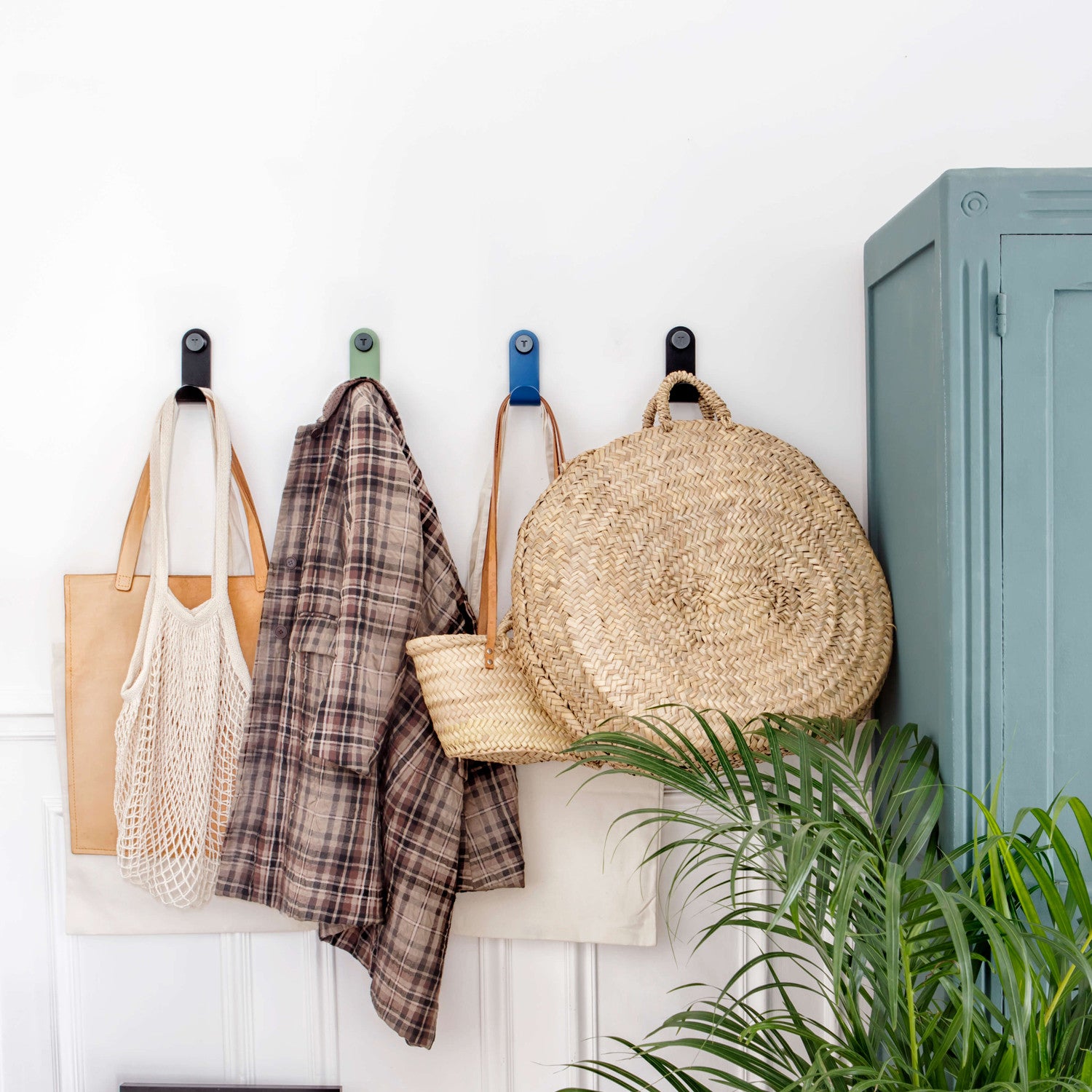 TIPTOE JO coat hook