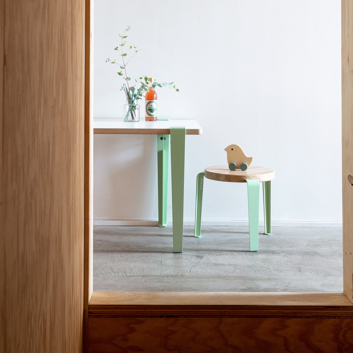 TIPTOE kids stool - solid oak