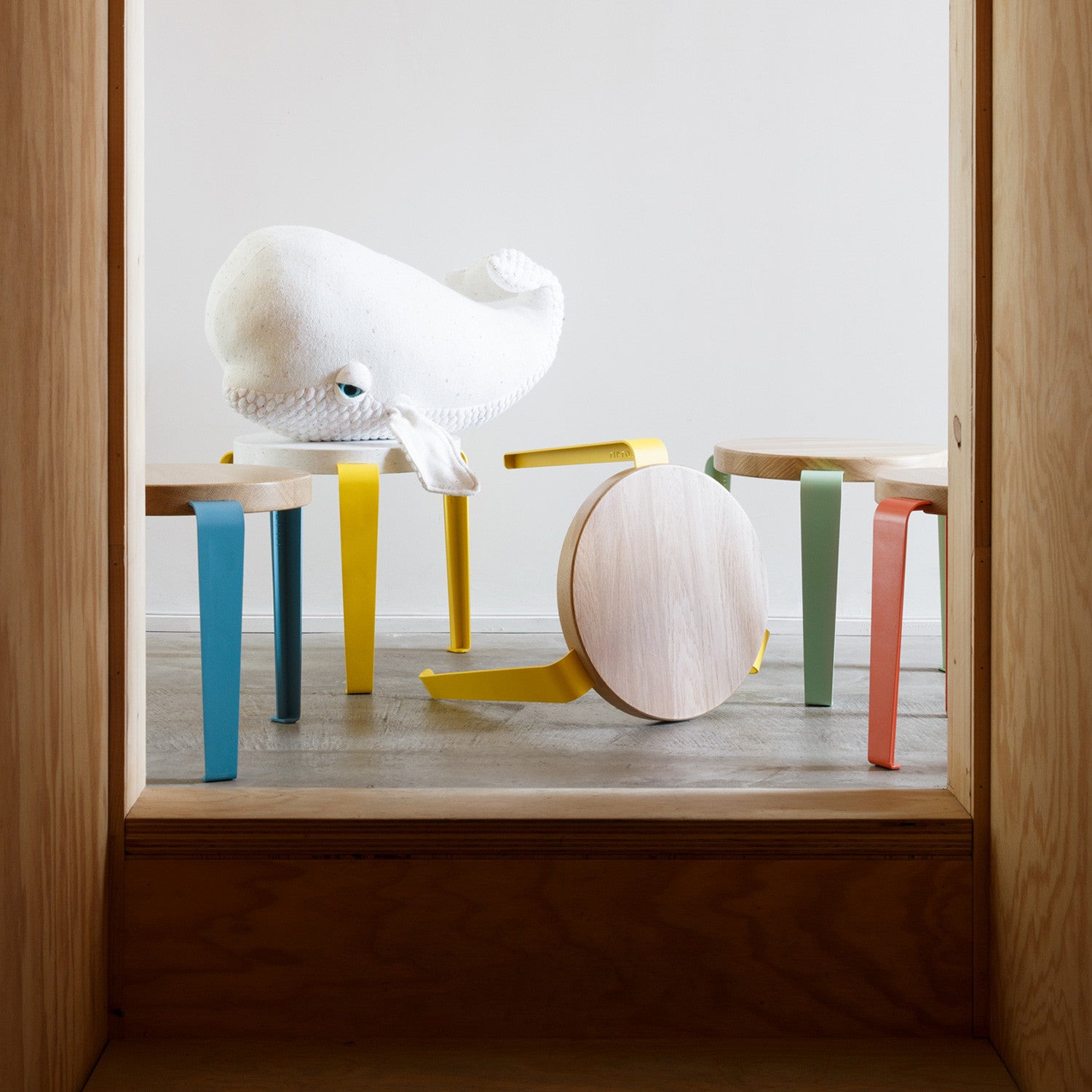 TIPTOE kids stool - solid oak