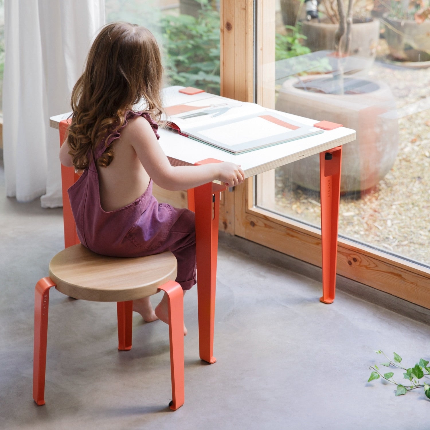 TIPTOE kids stool - solid oak