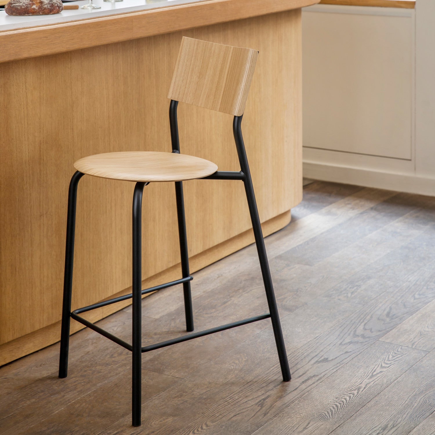 TIPTOE SSD bar chair - eco-certified wood