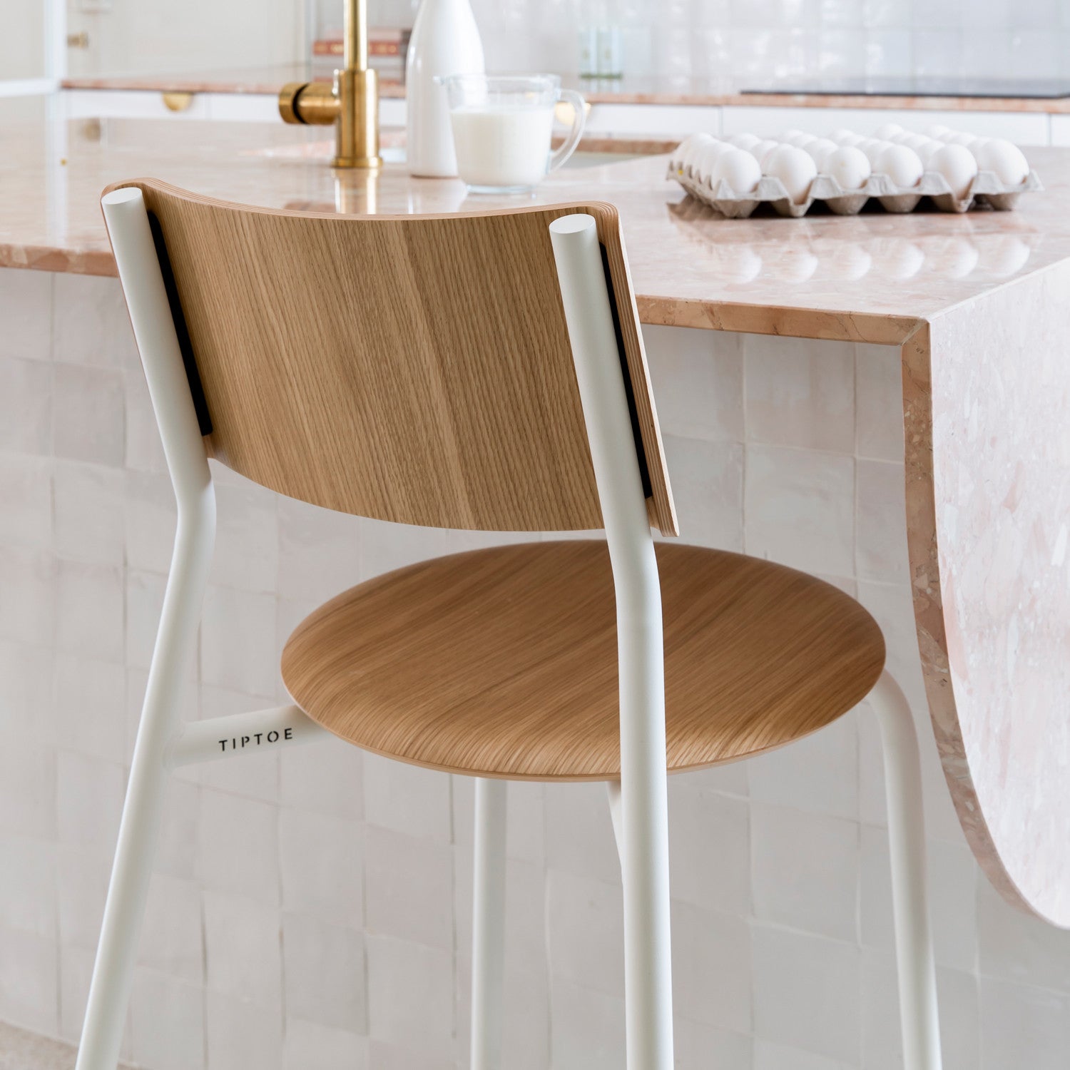 TIPTOE SSD bar chair - eco-certified wood