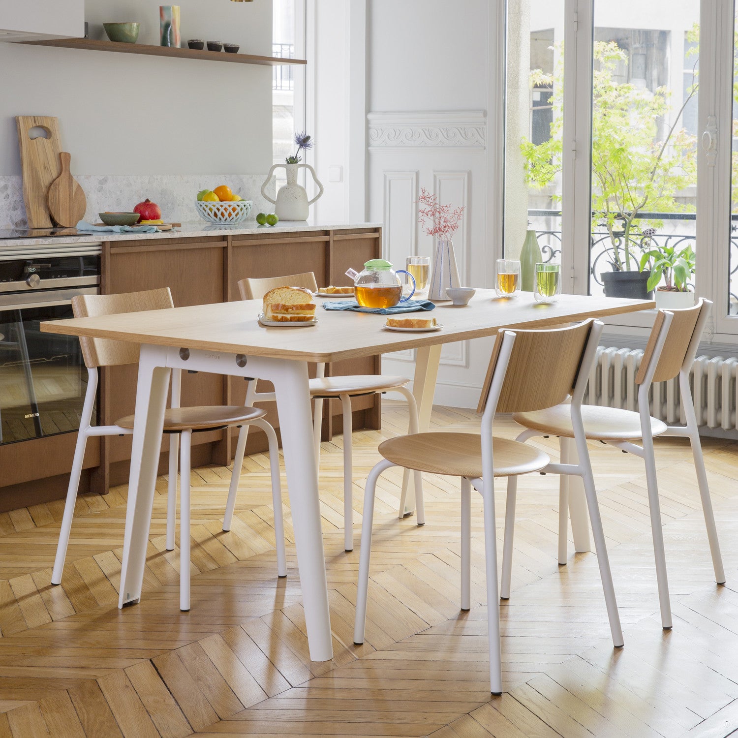TIPTOE NEW MODERN dining table - eco-certified wood