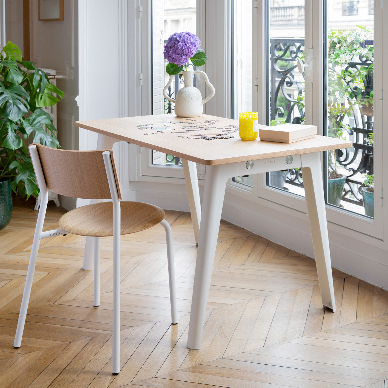 TIPTOE NEW MODERN desk - eco-certified wood