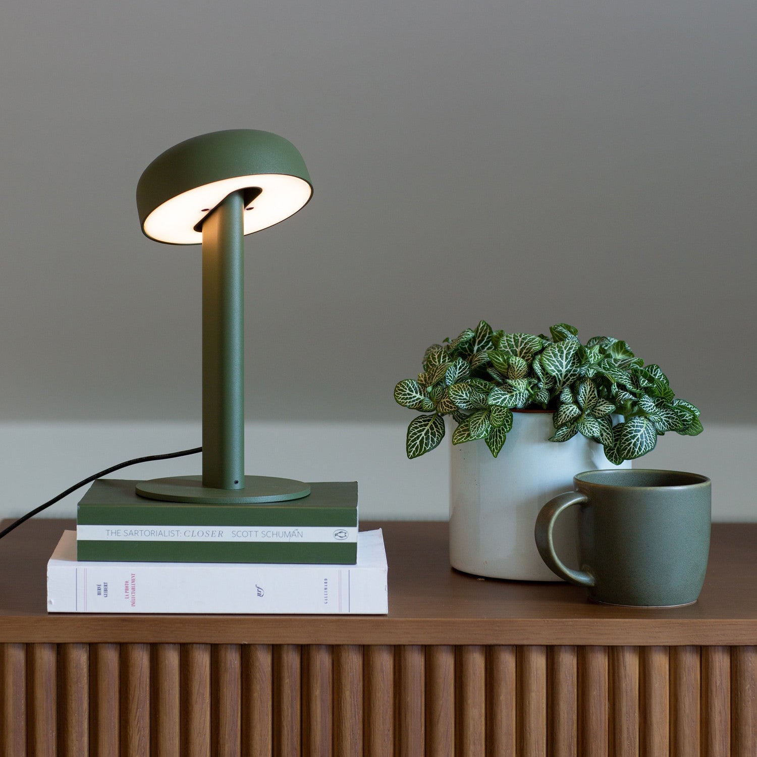 TIPTOE NOD table lamp