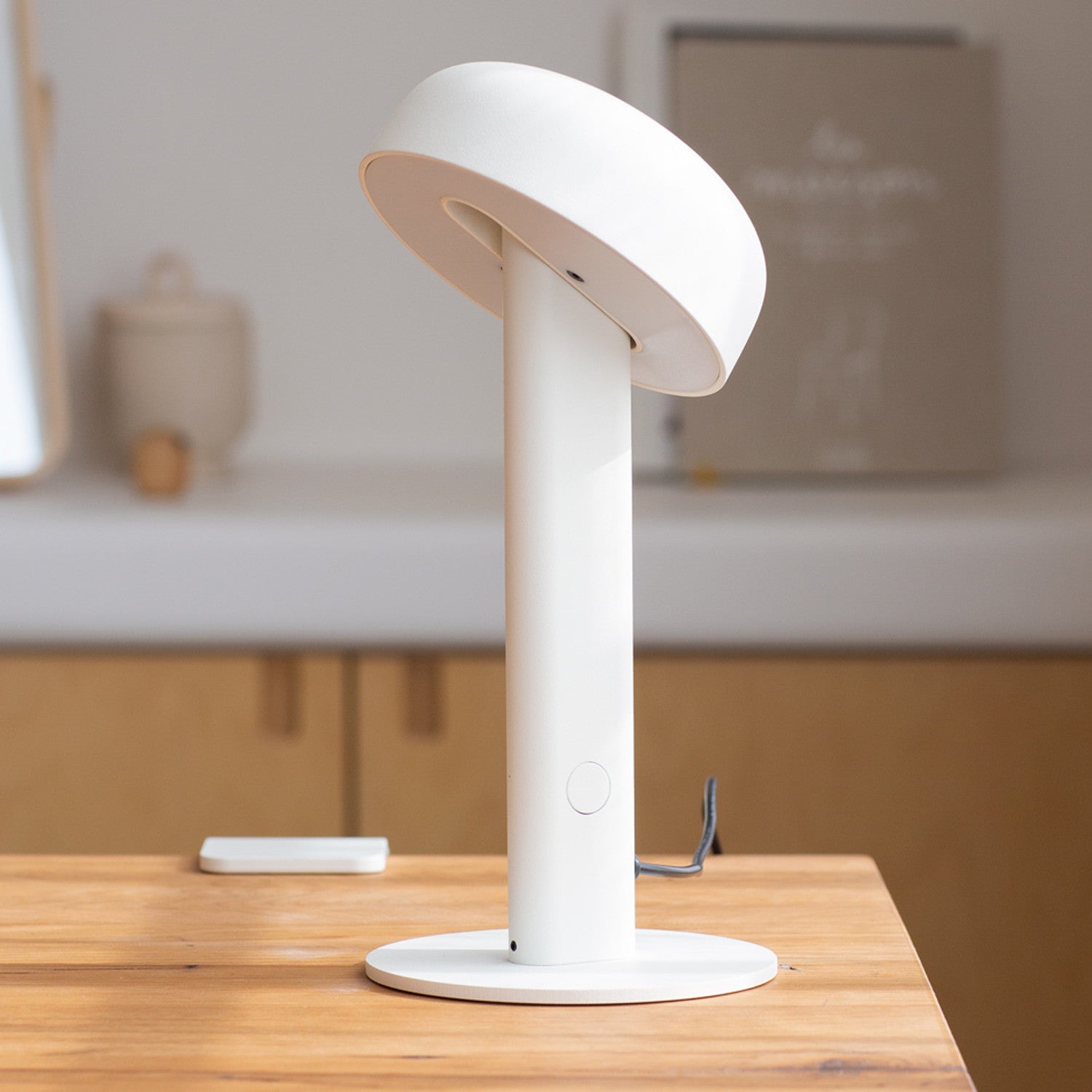TIPTOE NOD table lamp