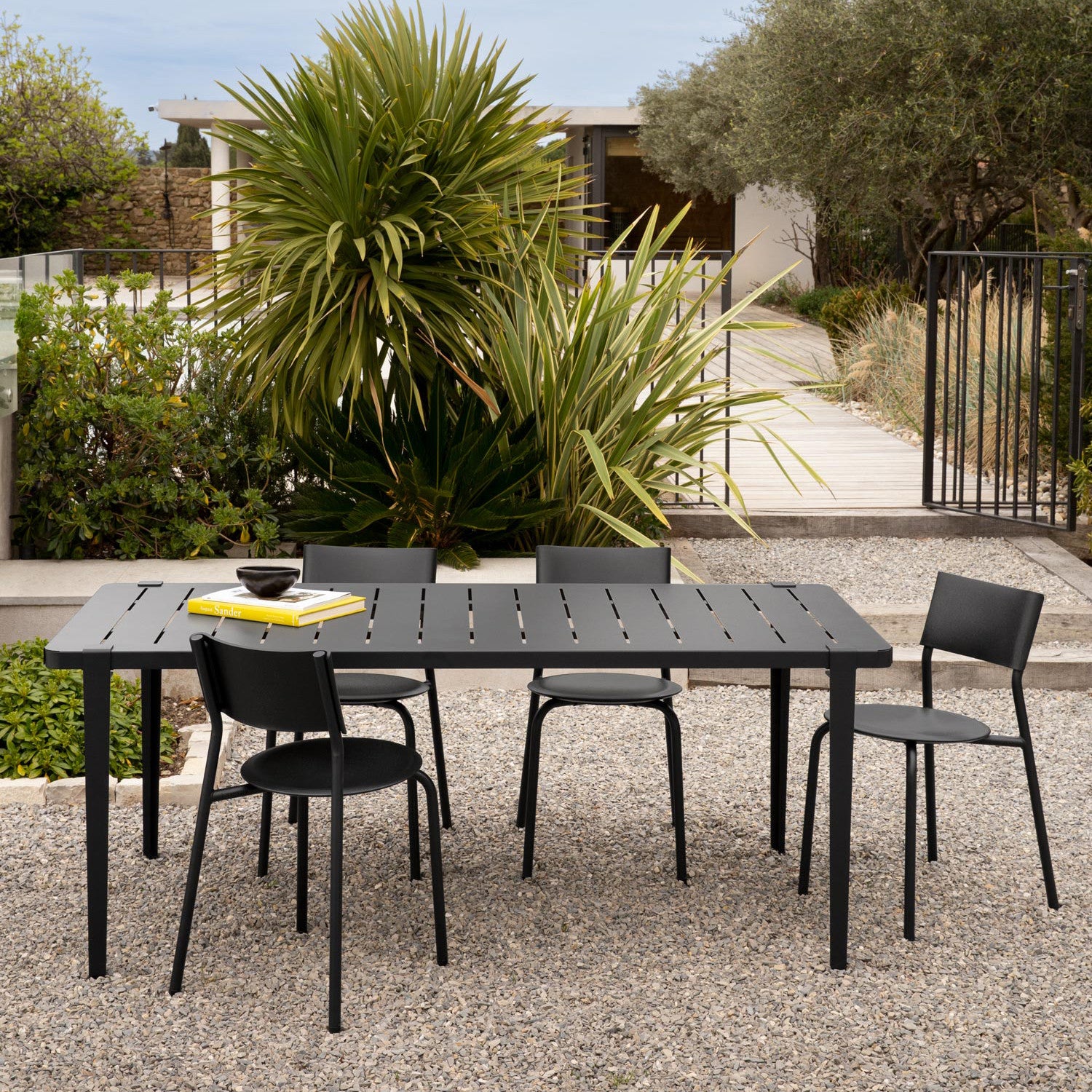 TIPTOE SSDr outdoor chair - recycled plastic