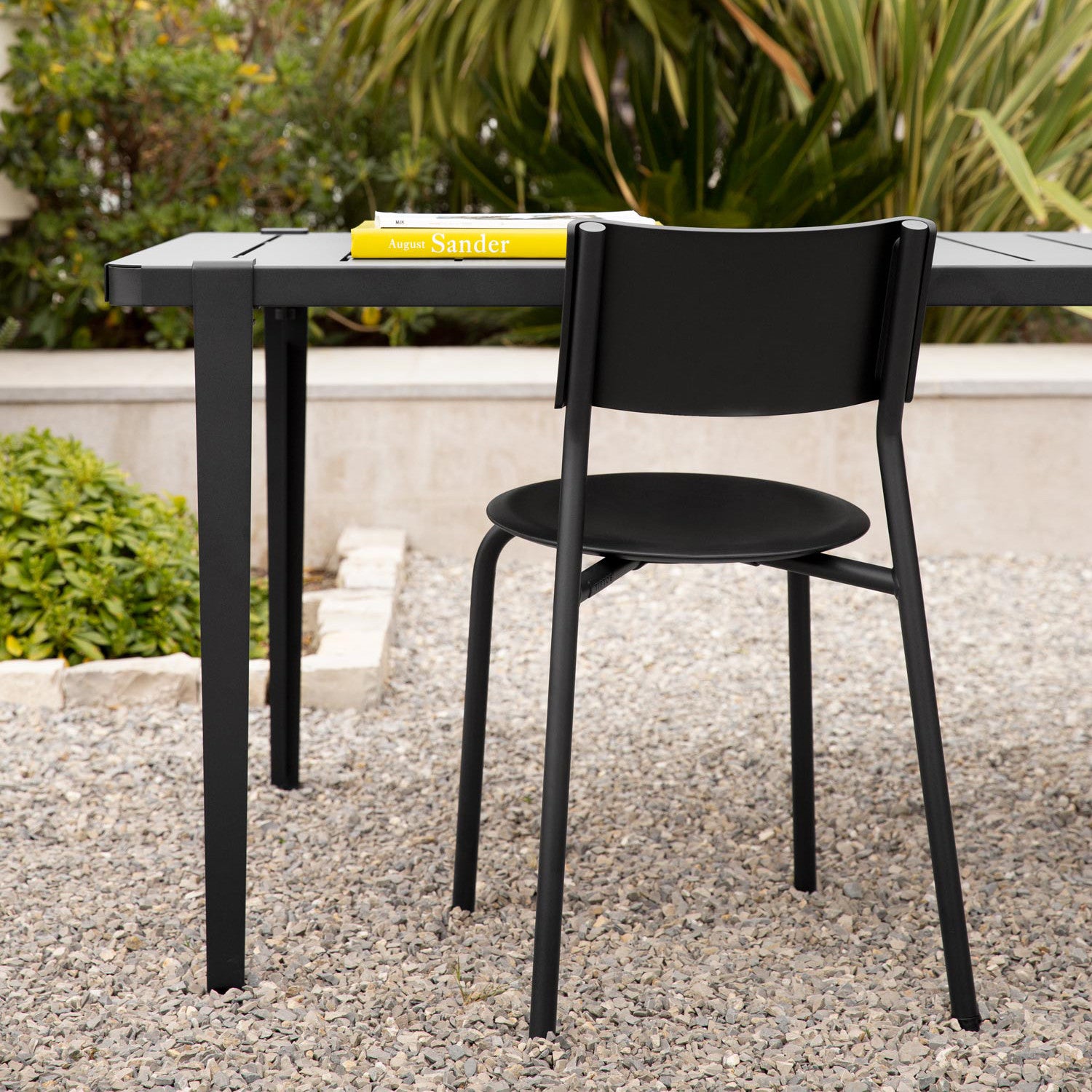 TIPTOE Outdoor table - powder-coated steel