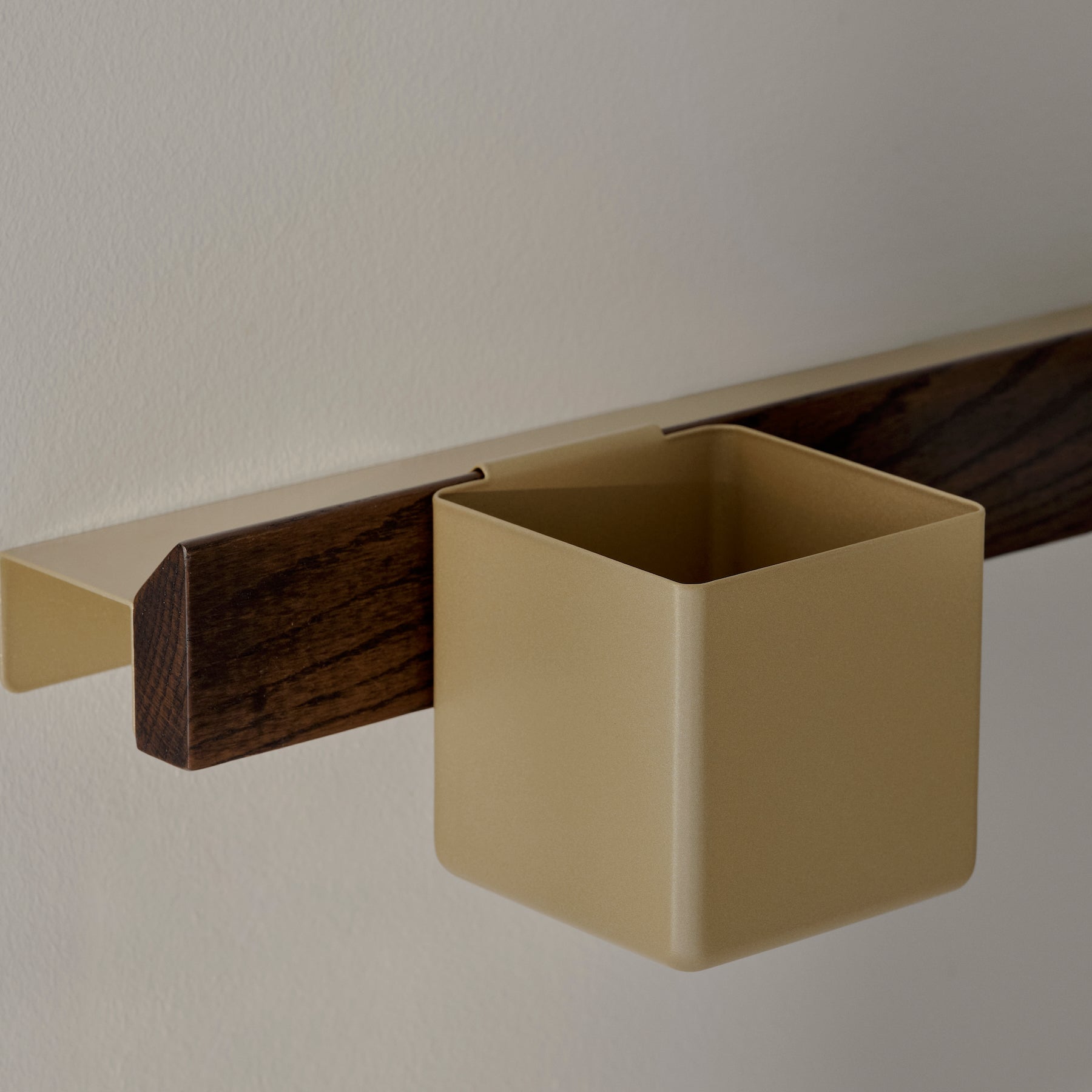 Gejst Flex Wall System - Dark Oak & Brass