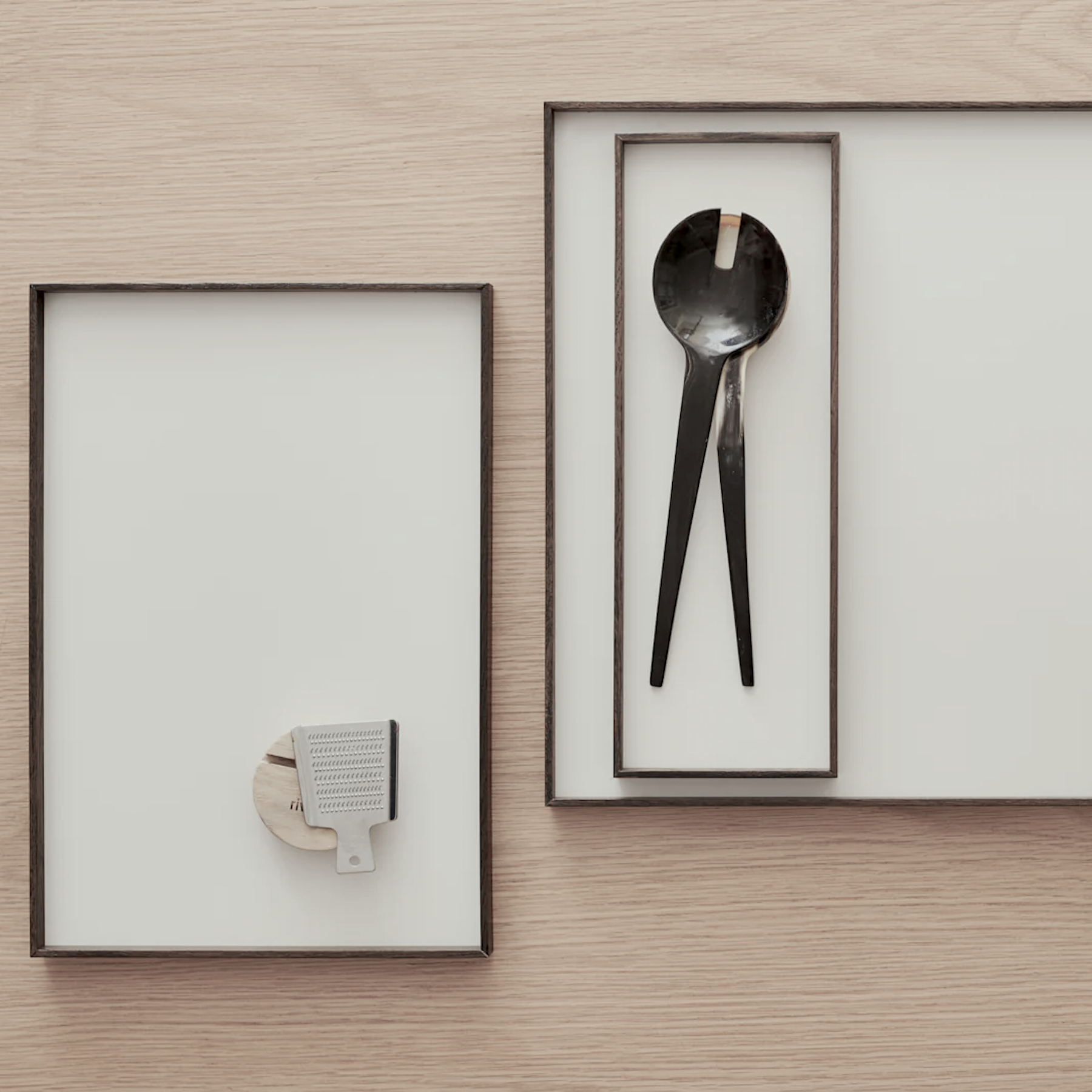 Gejst Frame tray large, smoked oak/beige