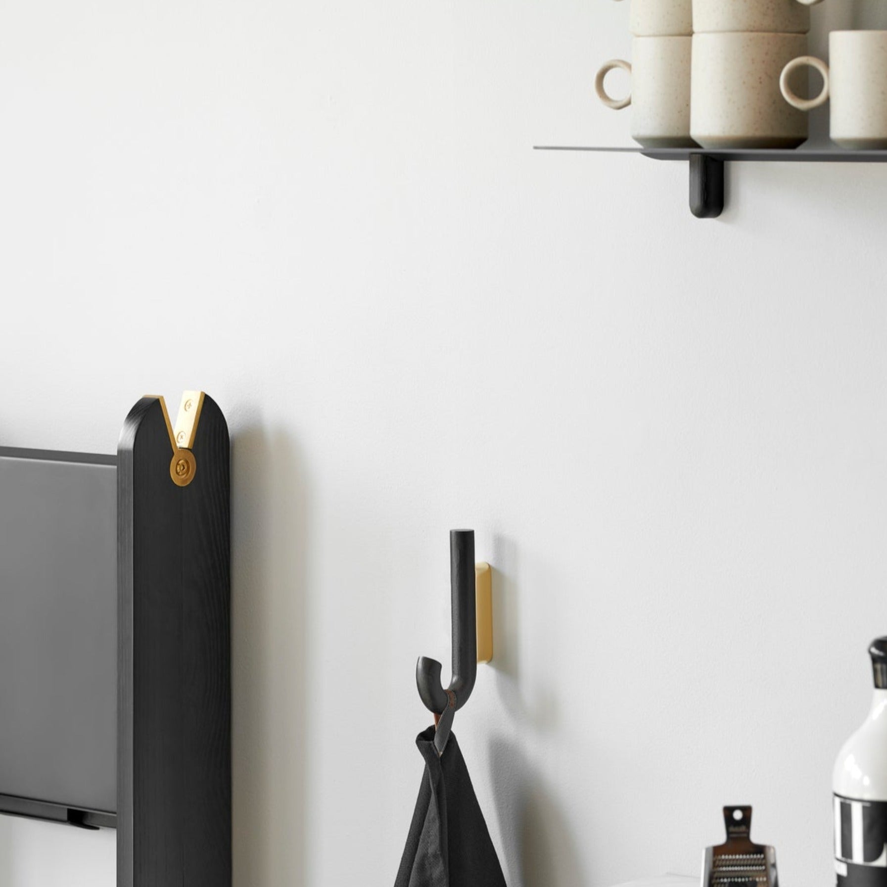 Gejst Hook Mini, black oak-brass