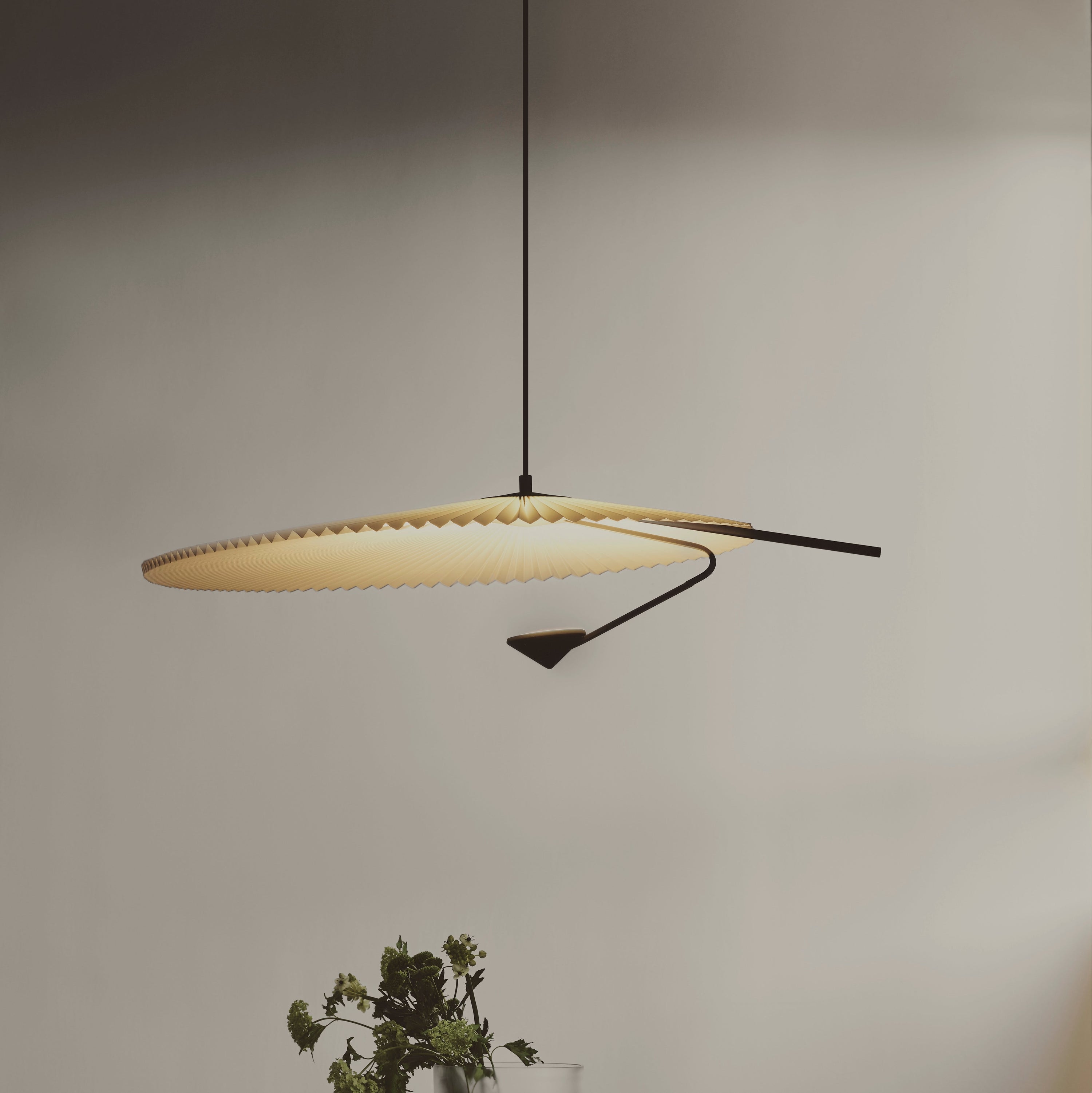 Gejst Liris Pendant Light, Black