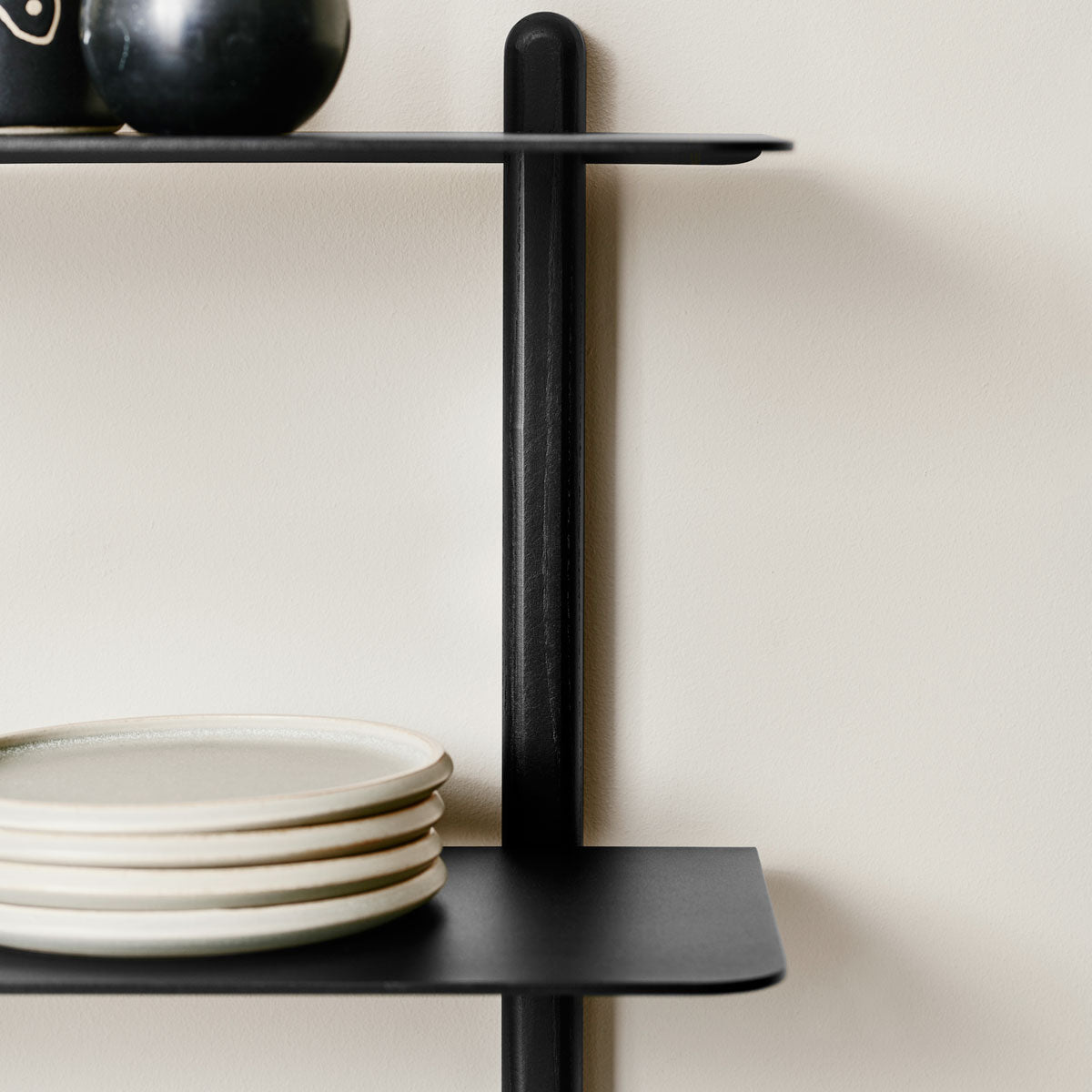 Gejst Nivo Shelf Small D - black ash/black