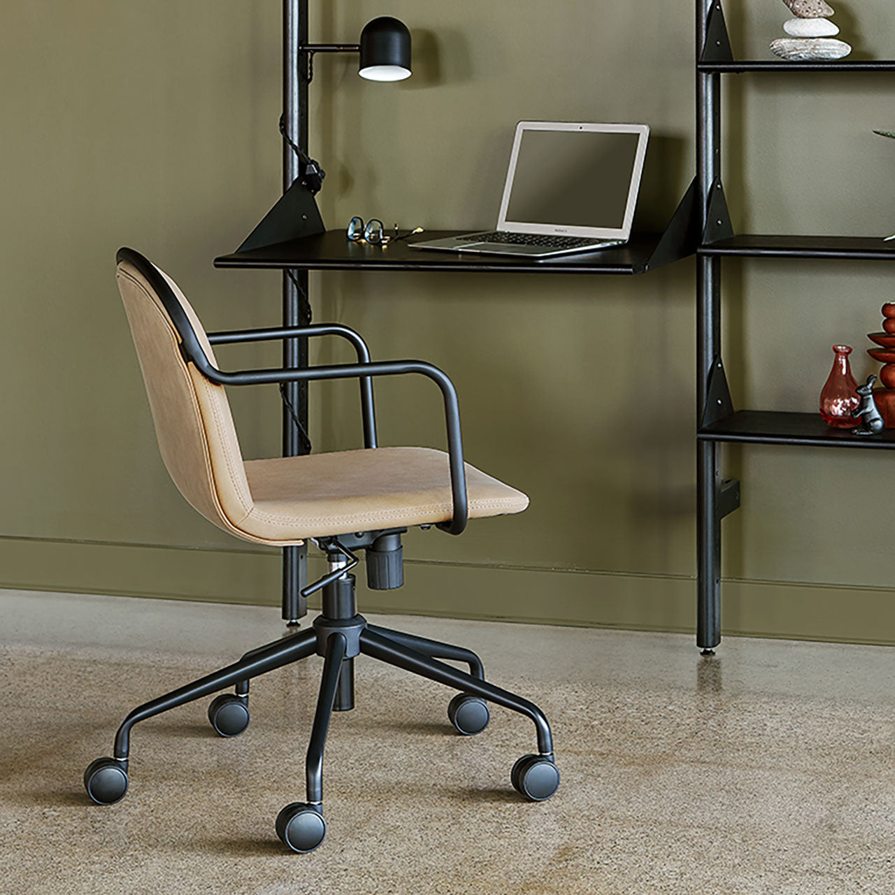 Gus Modern Draft Task Chair