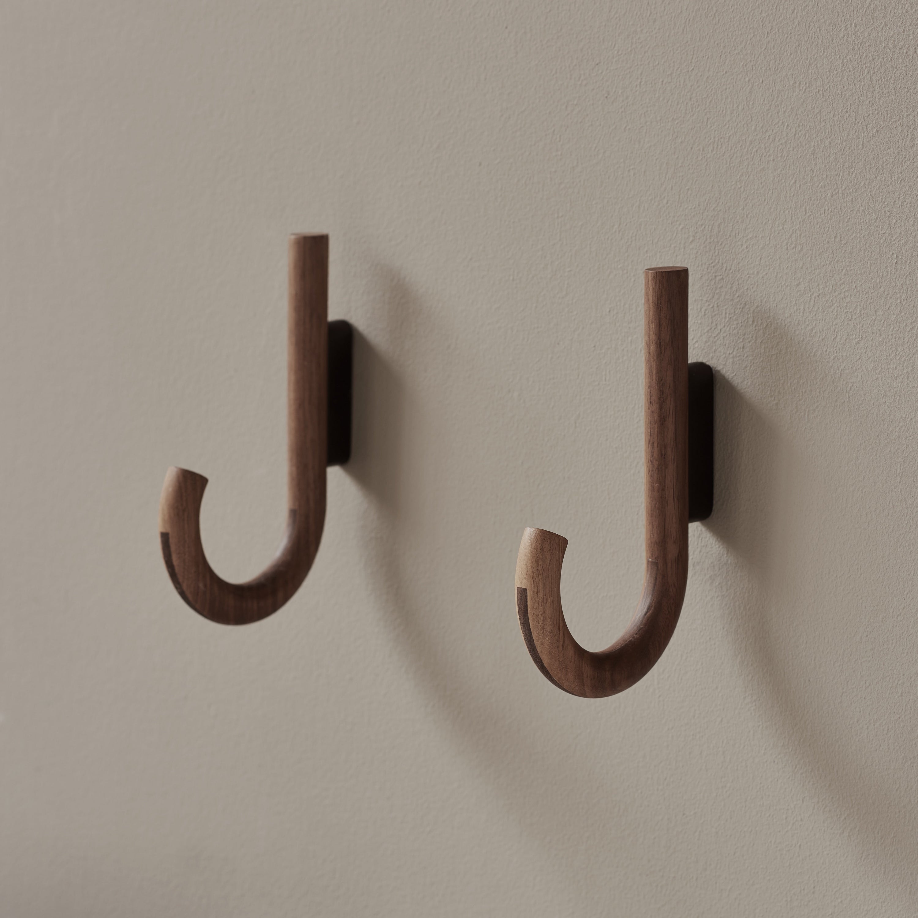 Gejst Hook Big, walnut-black