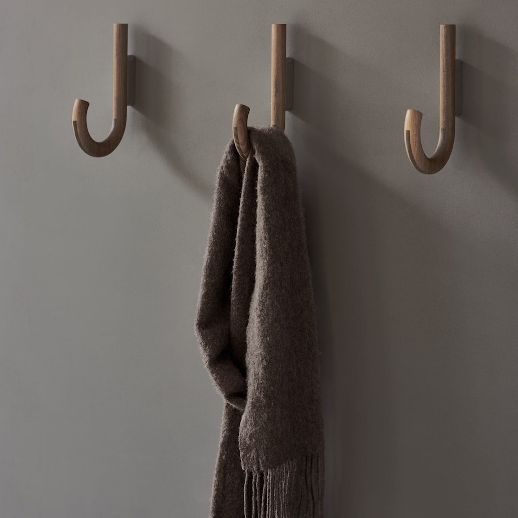 Gejst Hook Big, walnut-chrome