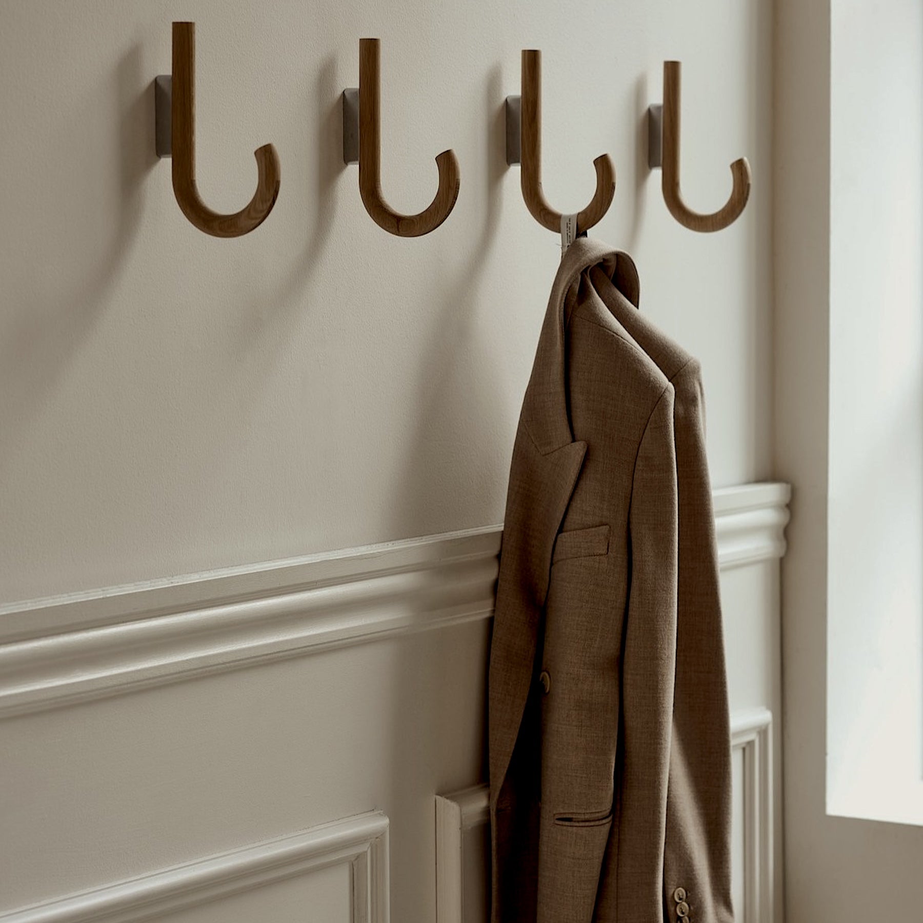 Gejst Hook Big, walnut-chrome