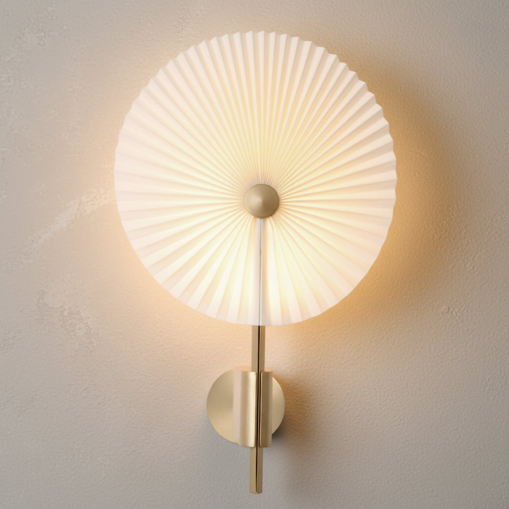 Gejst Liris Wall Sconce Light, Brass