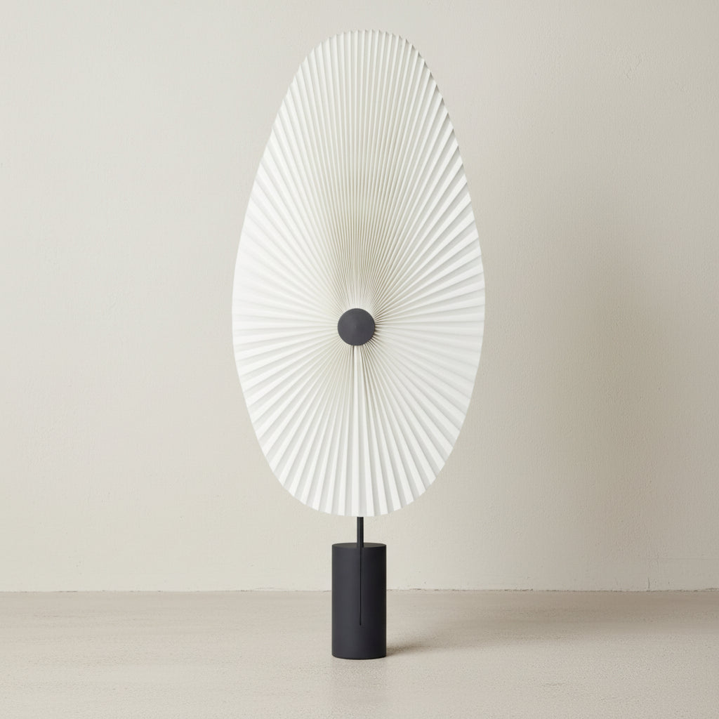 Gejst Liris Floor Lamp, Black