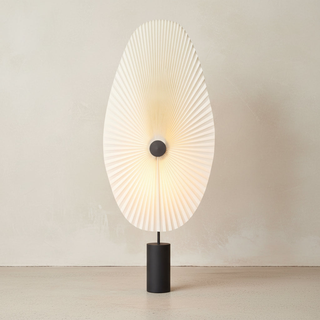 Gejst Liris Floor Lamp, Black