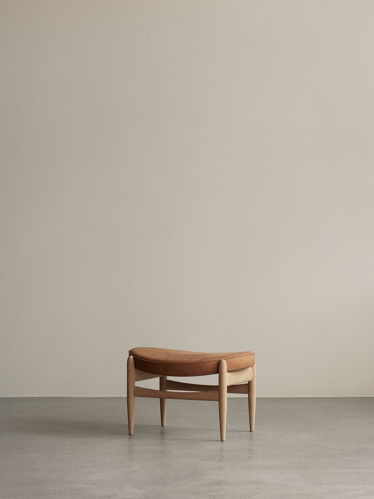 Audo Elizabeth Ottoman