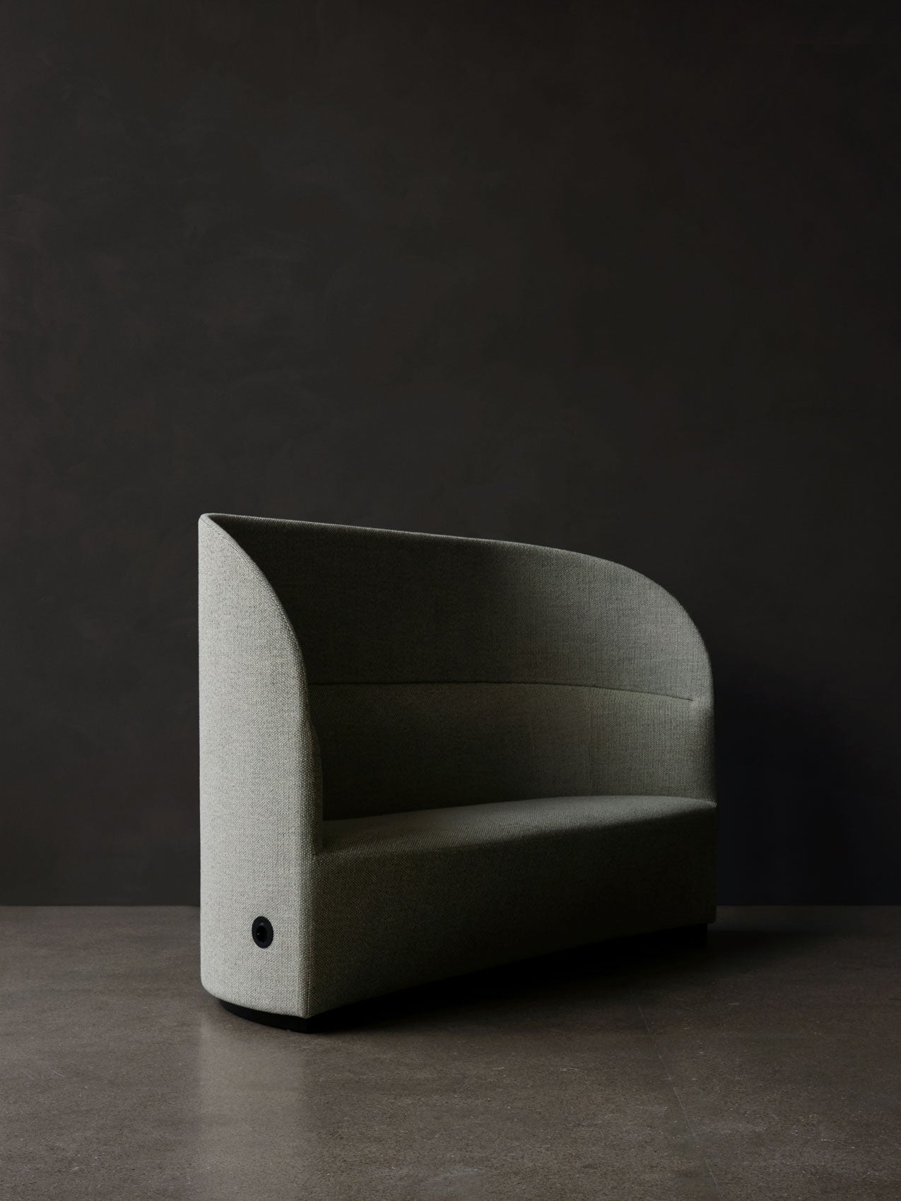 Audo Tearoom Sofa, High Back w/US Power Outlet