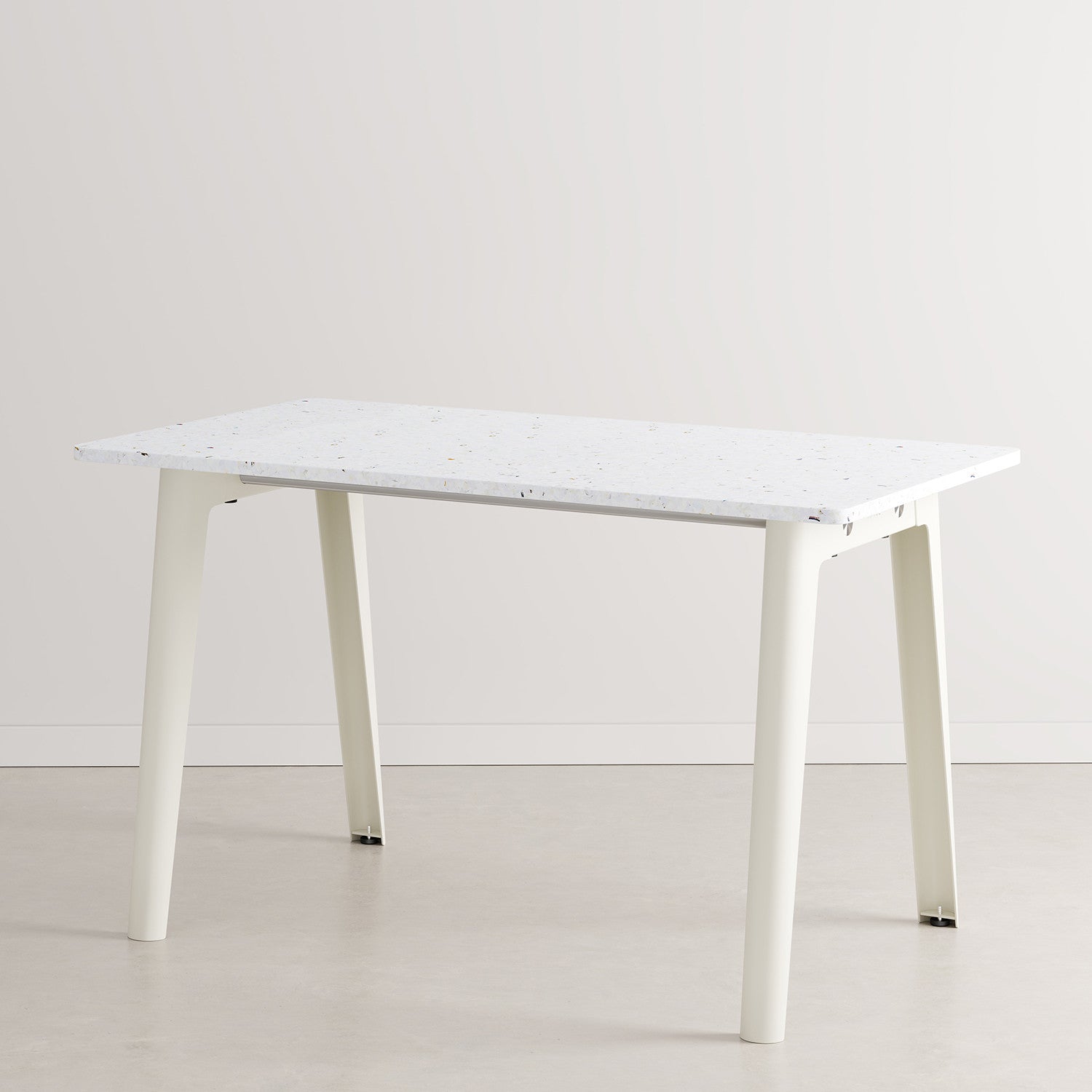 TIPTOE NEW MODERN desk - Venezia recycled plastic