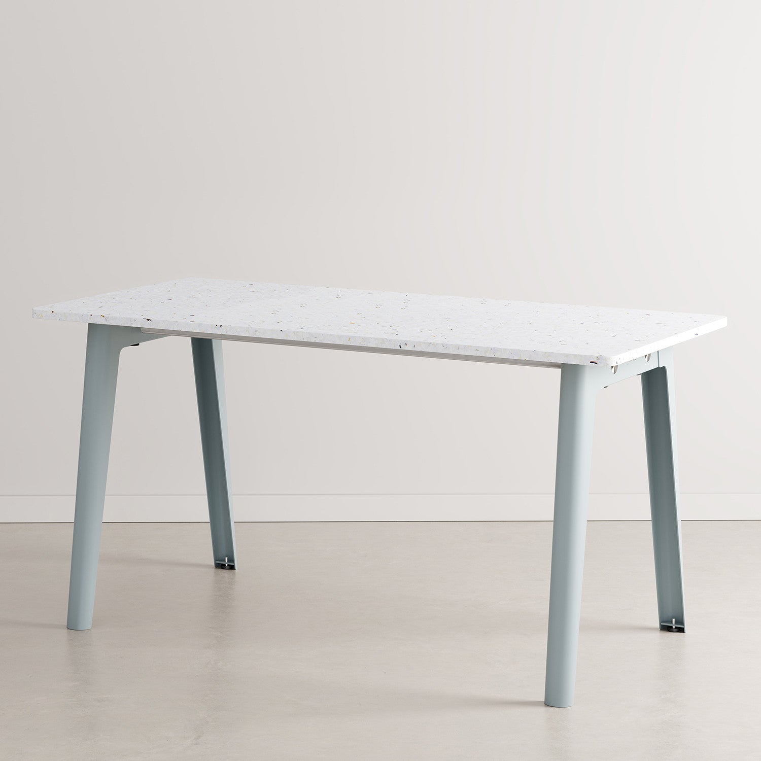 TIPTOE NEW MODERN desk - Venezia recycled plastic