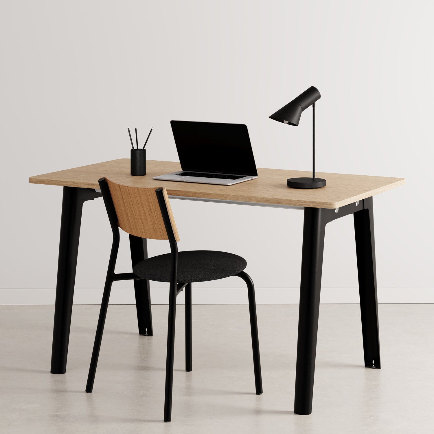 TIPTOE NEW MODERN desk - eco-certified wood
