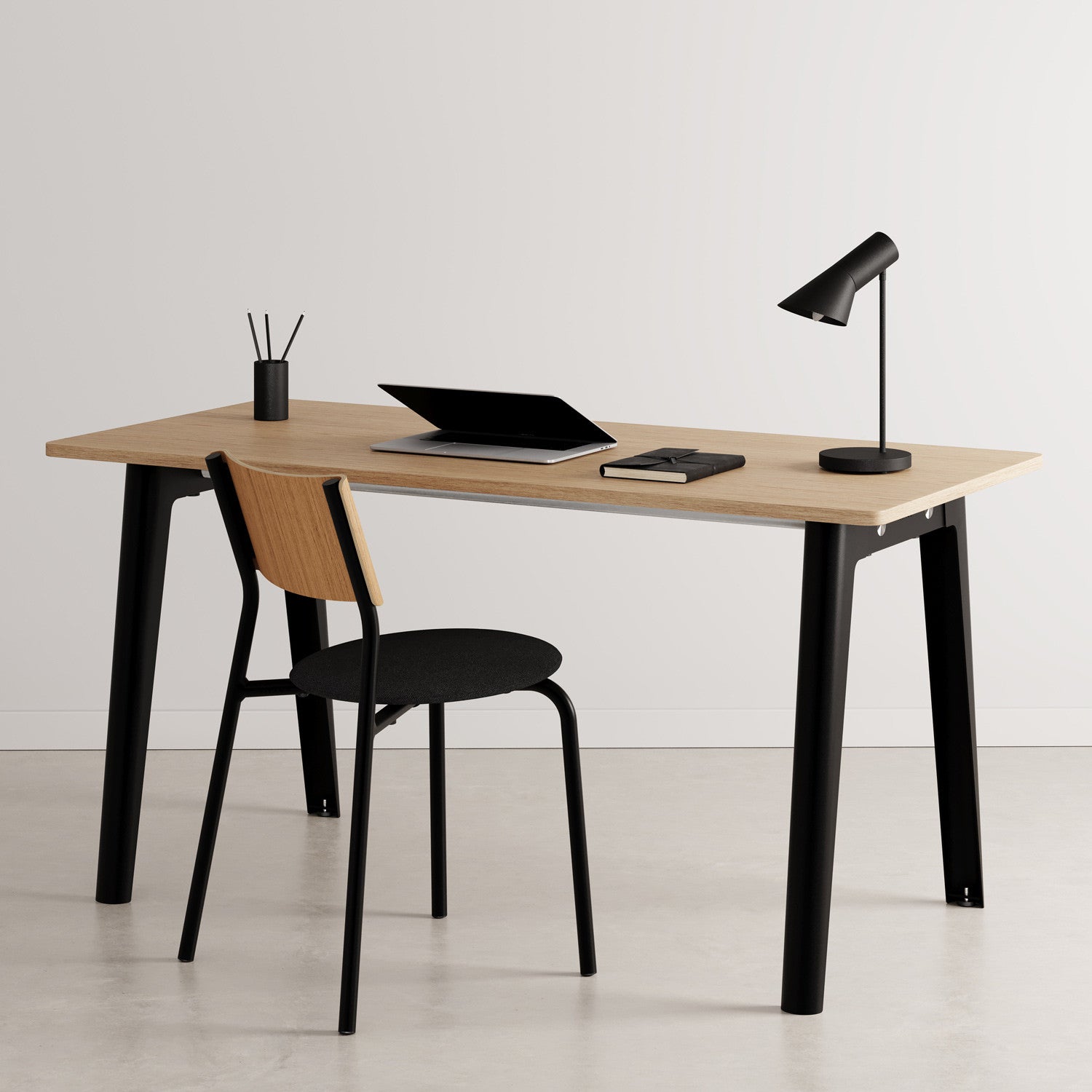 TIPTOE NEW MODERN desk - eco-certified wood
