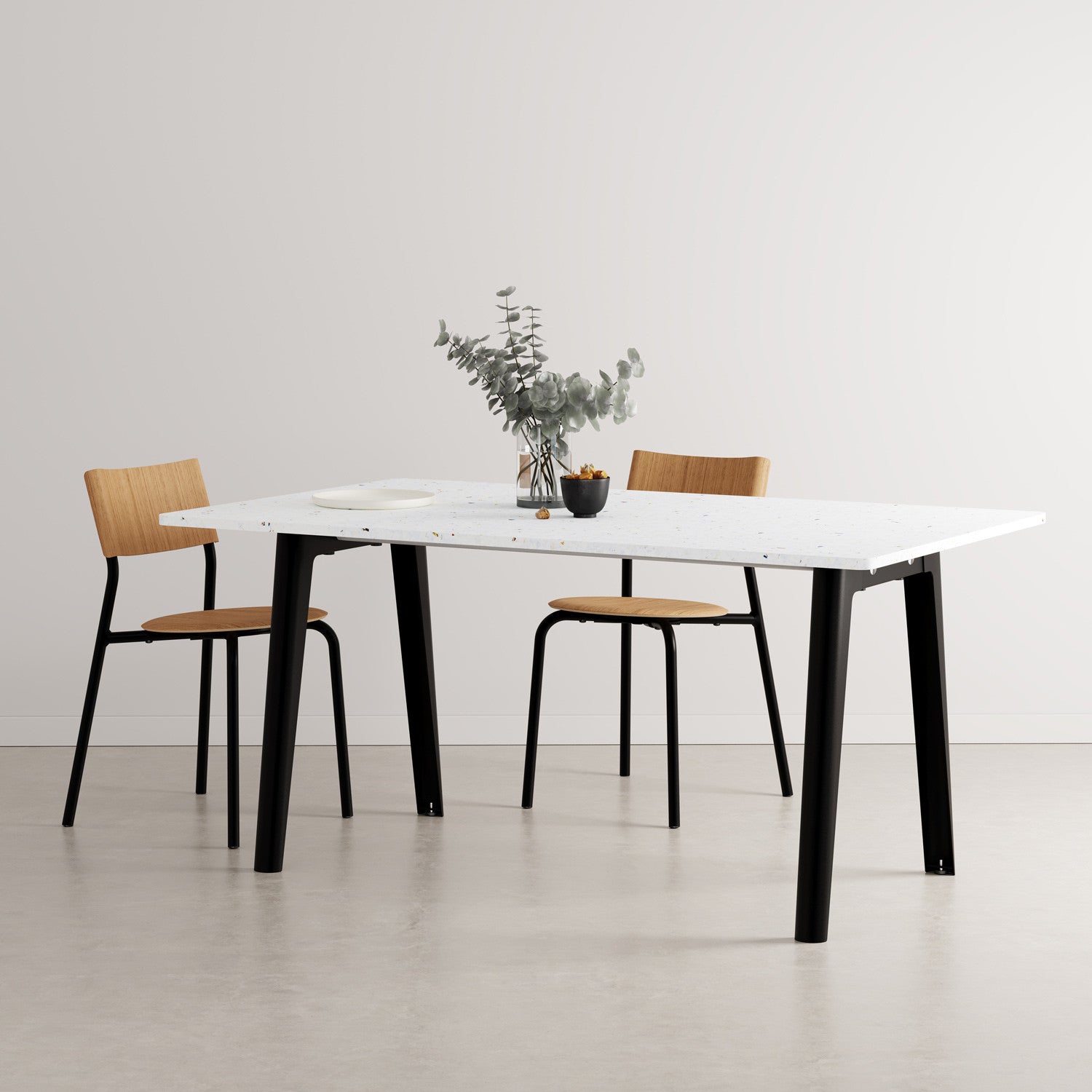 TIPTOE NEW MODERN dining table - Venezia recycled plastic