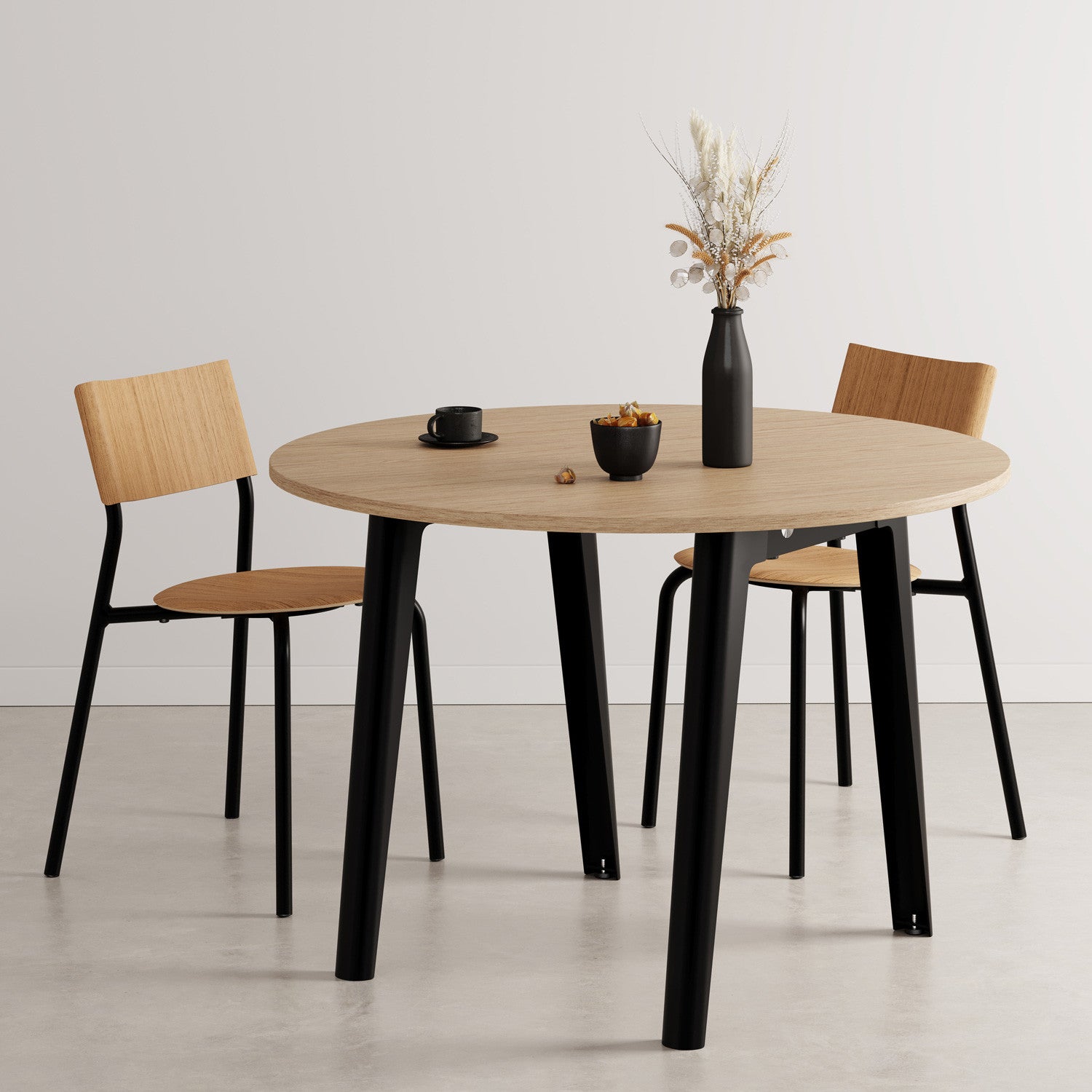 TIPTOE NEW MODERN round table diameter 110cm - eco-certified wood