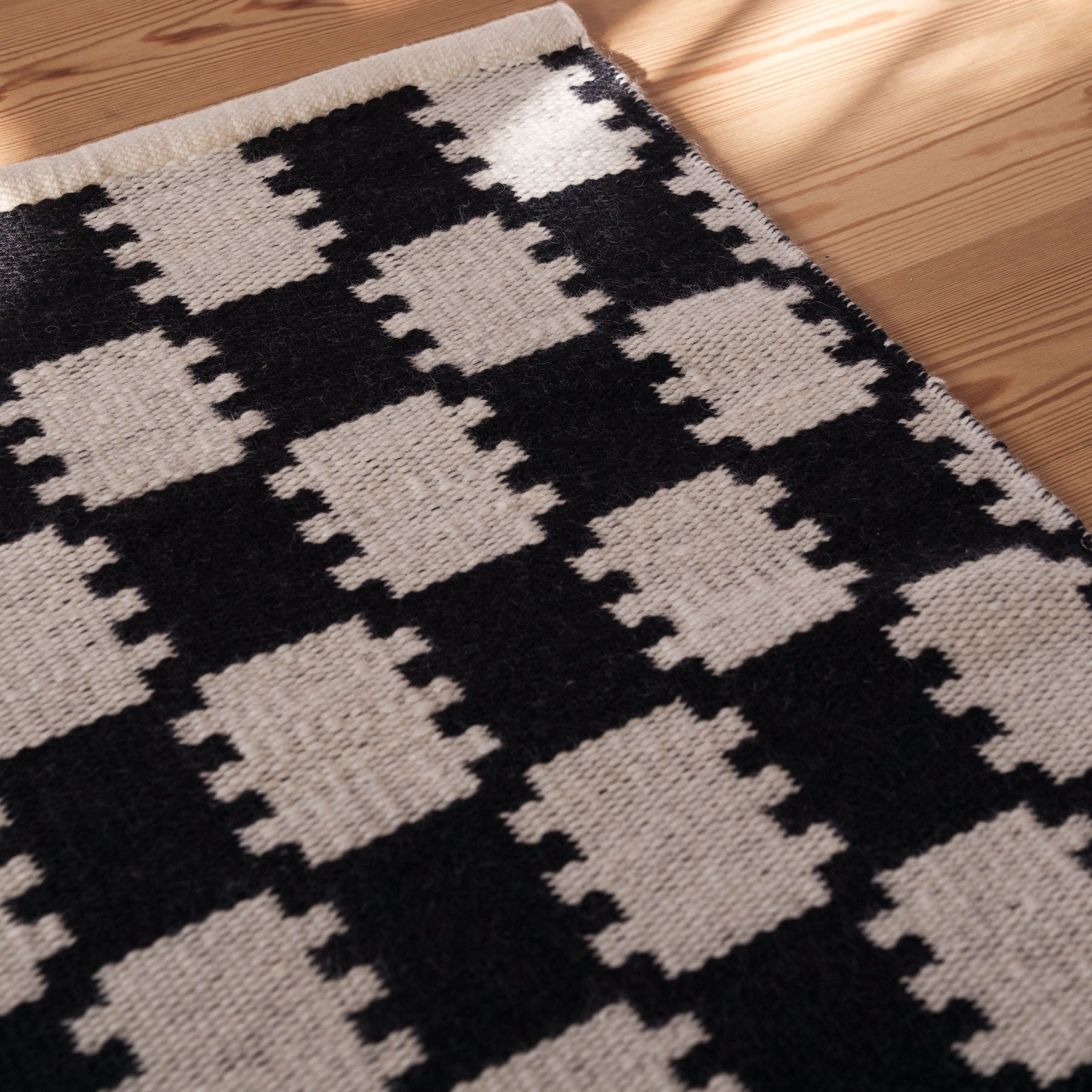 Vibeke Klint Rug VK-5, Black/Off-White, Runner