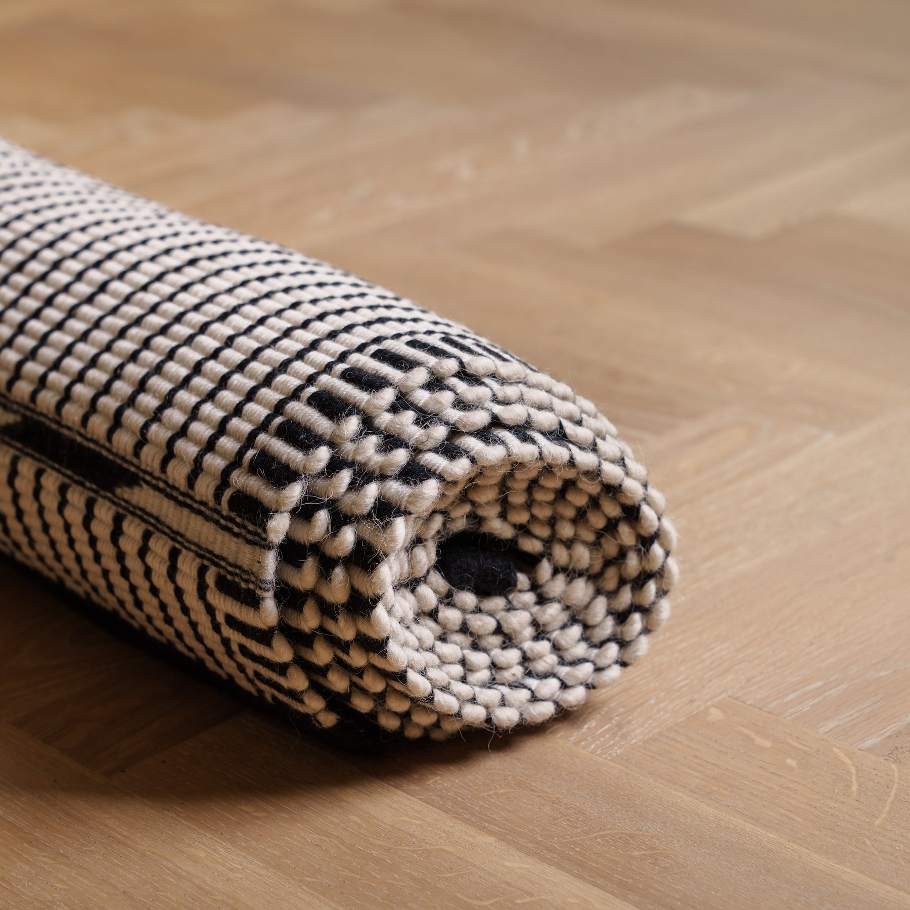 Vibeke Klint Rug VK-3, Off-White/Black - Runner