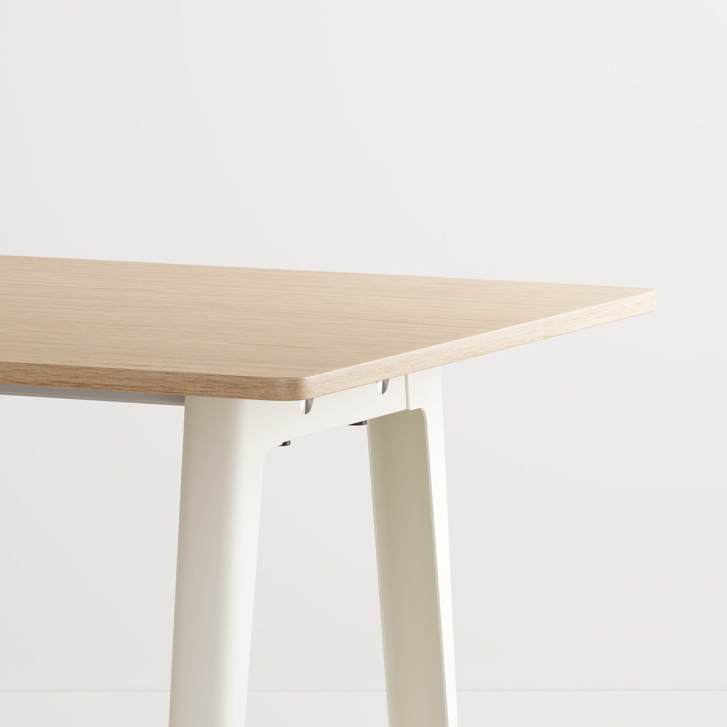 TIPTOE NEW MODERN meeting table - eco-certified wood