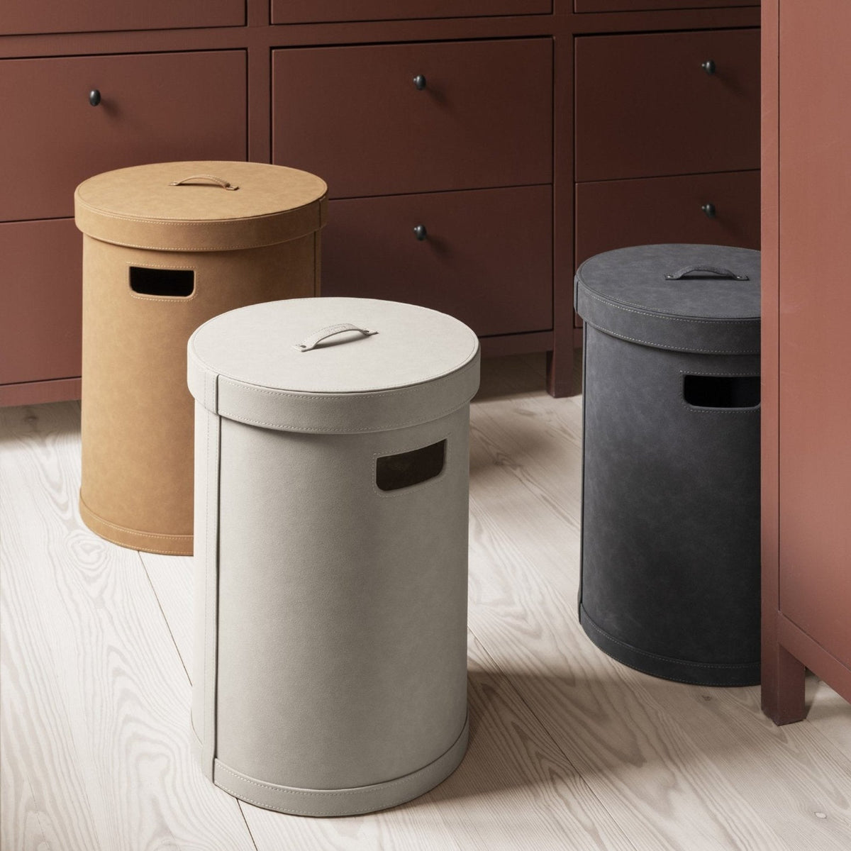 Blomus Sahla Faux Suede Luxury Decorative Storage Bin and Laundry Bin With Lid & Carrying Handles