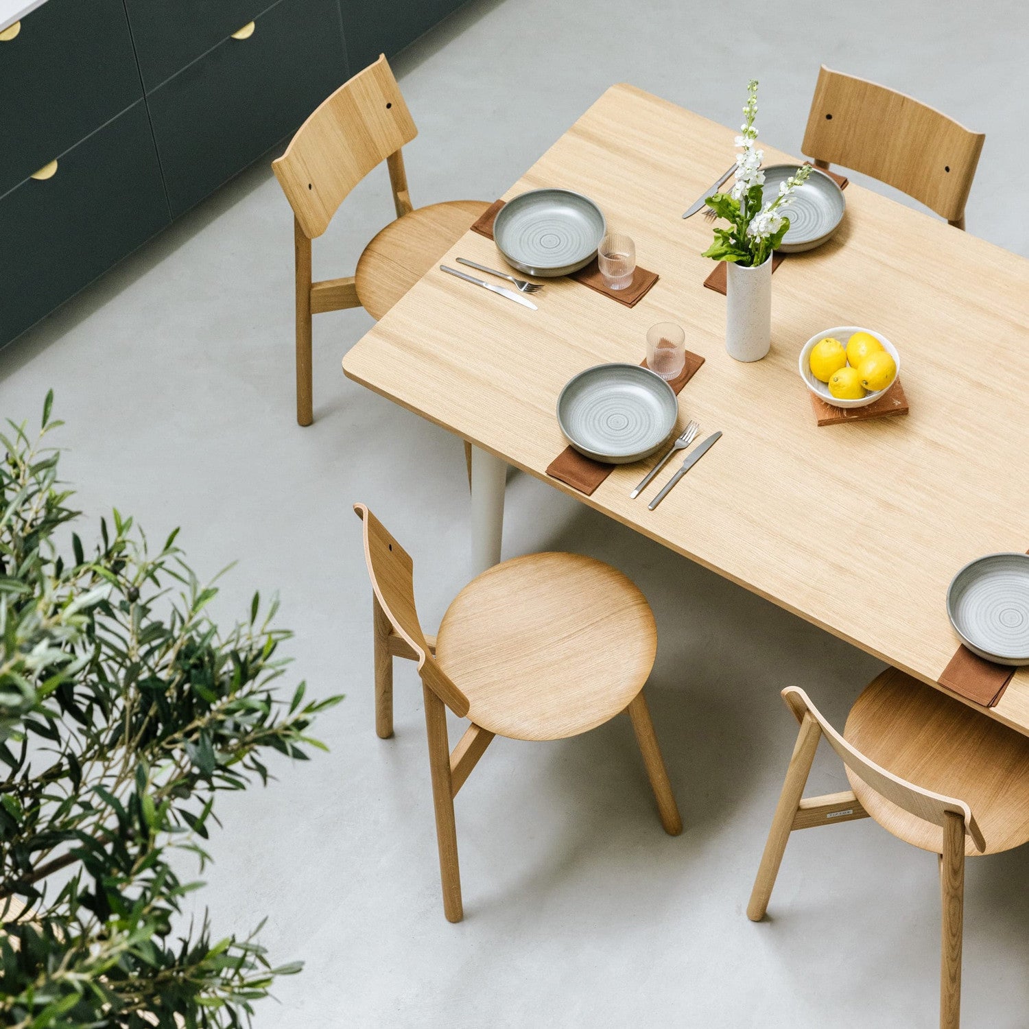 TIPTOE NEW MODERN dining table - eco-certified wood