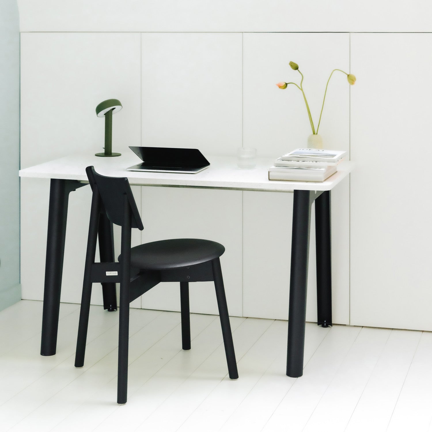 TIPTOE NEW MODERN desk - Venezia recycled plastic