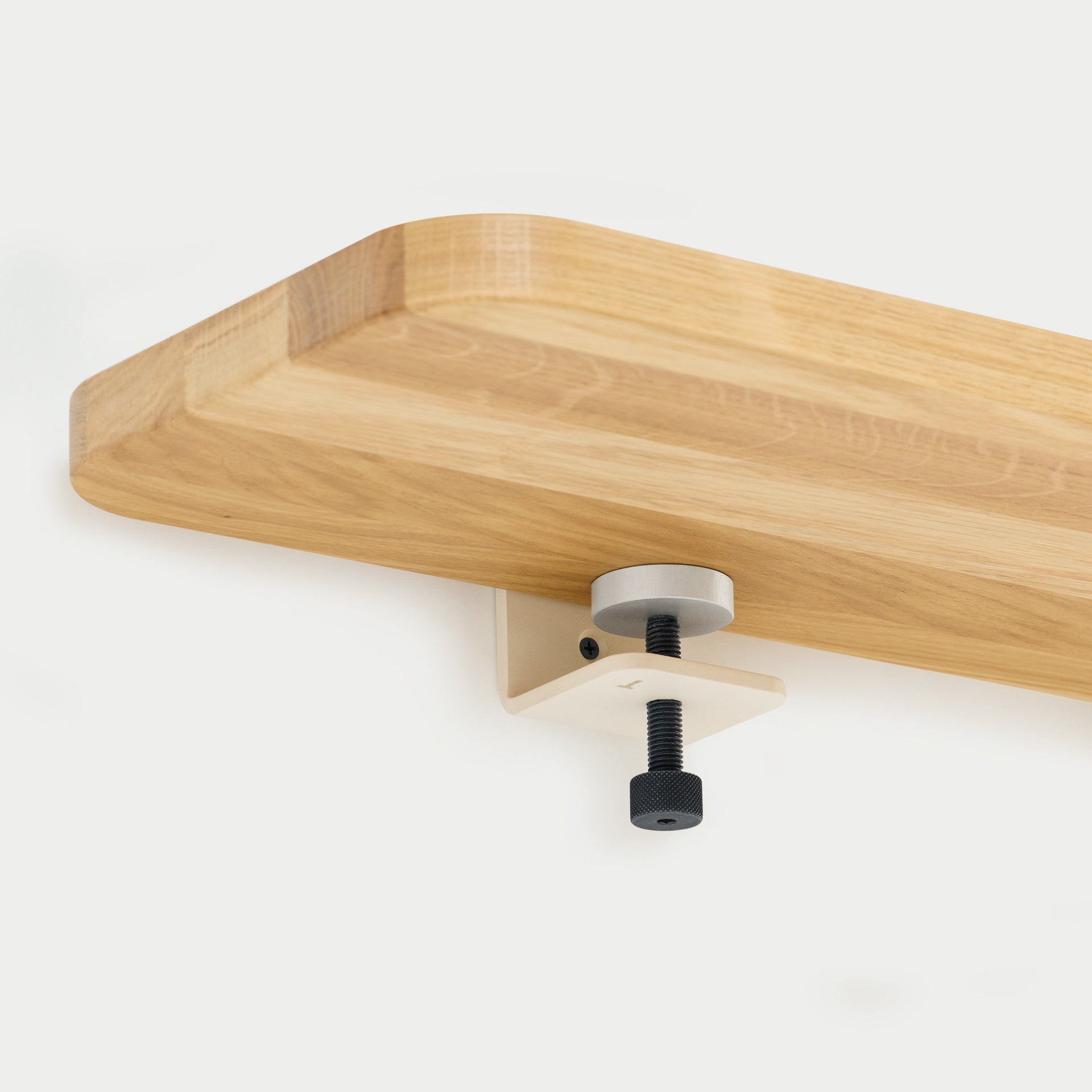 TIPTOE BRACKET wall shelf - solid oak - 60 to 150cm