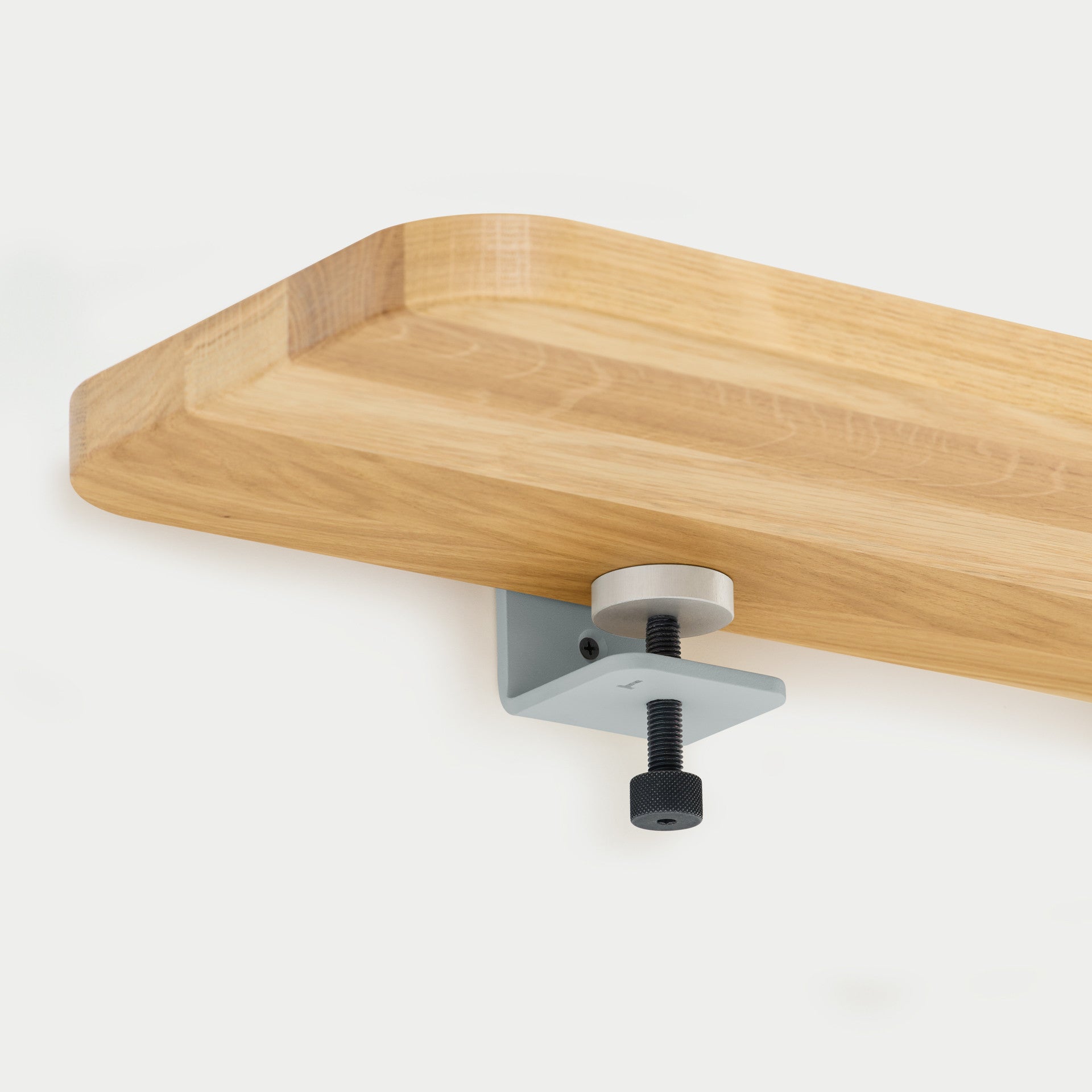 TIPTOE BRACKET wall shelf - solid oak - 60 to 150cm