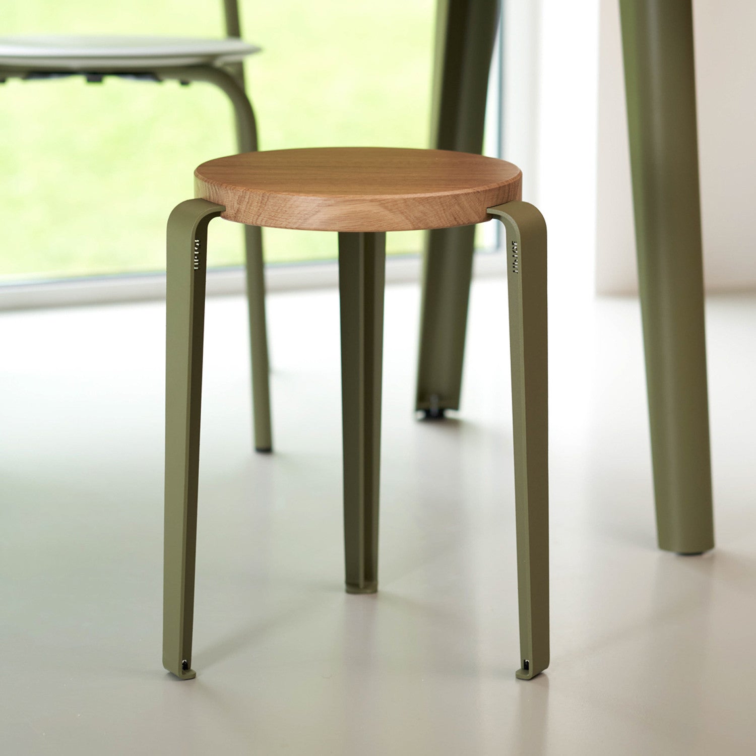 TIPTOE LOU stool - solid oak